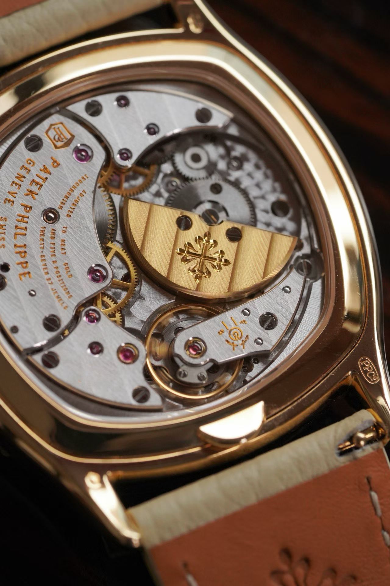 Patek Philippe 5940j detail 4