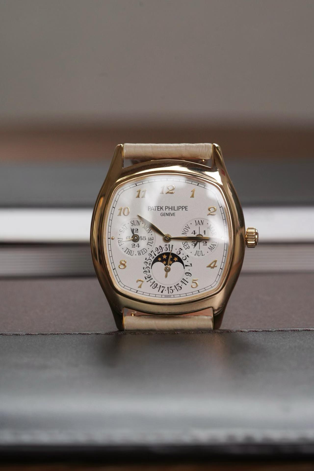 Patek Philippe 5940j detail 1