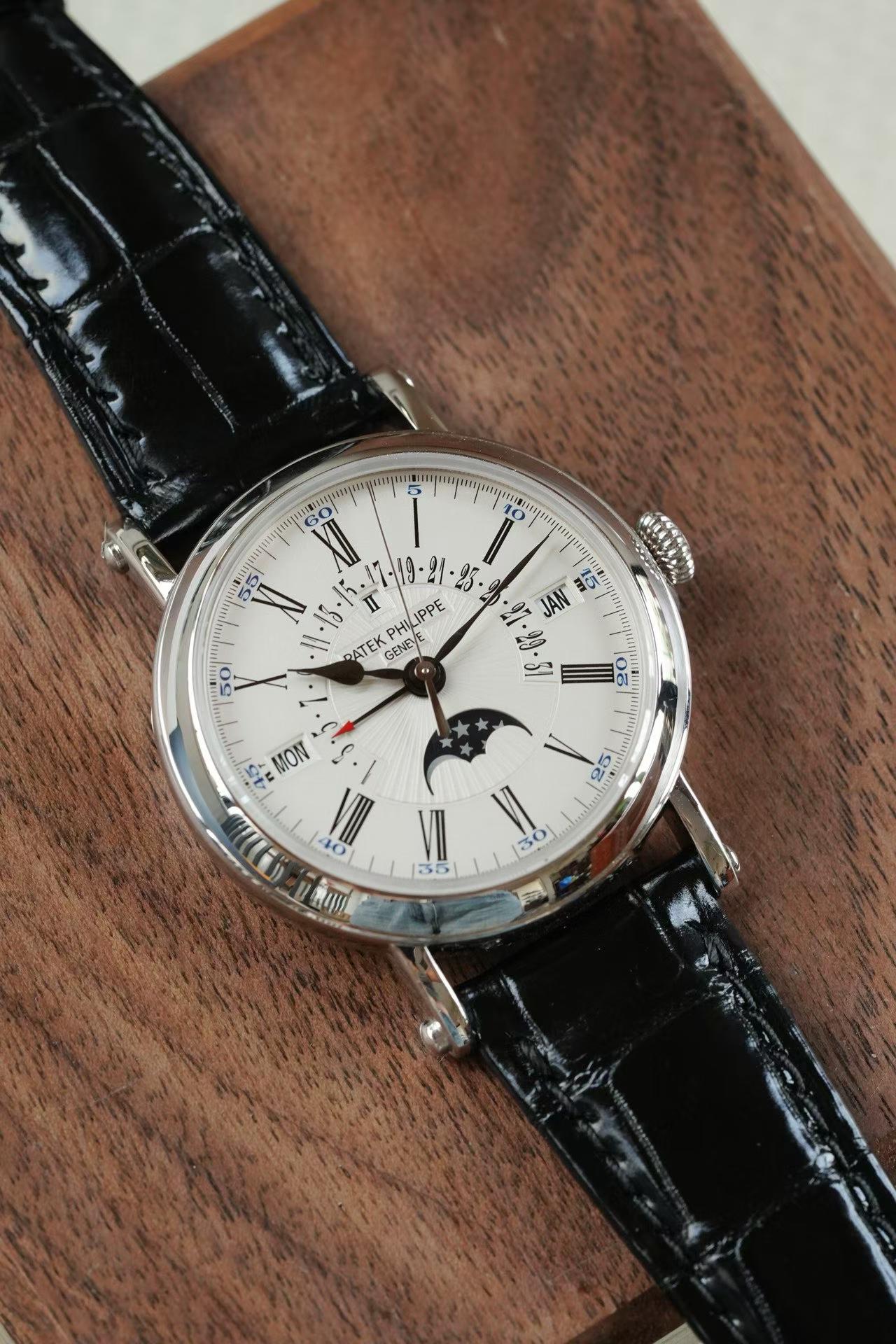 Patek Philippe 5159G