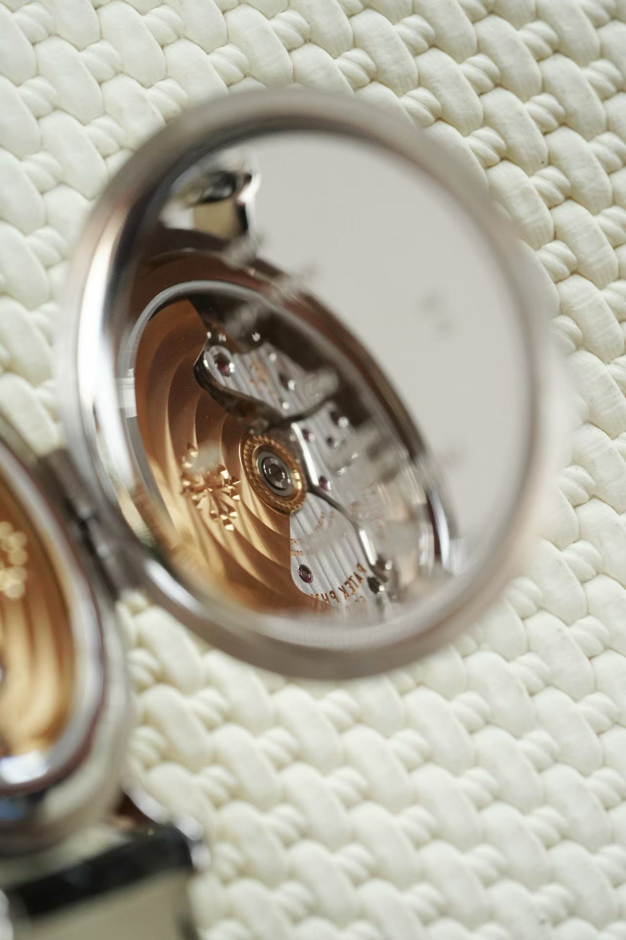 Patek Philippe 5159G detail 5