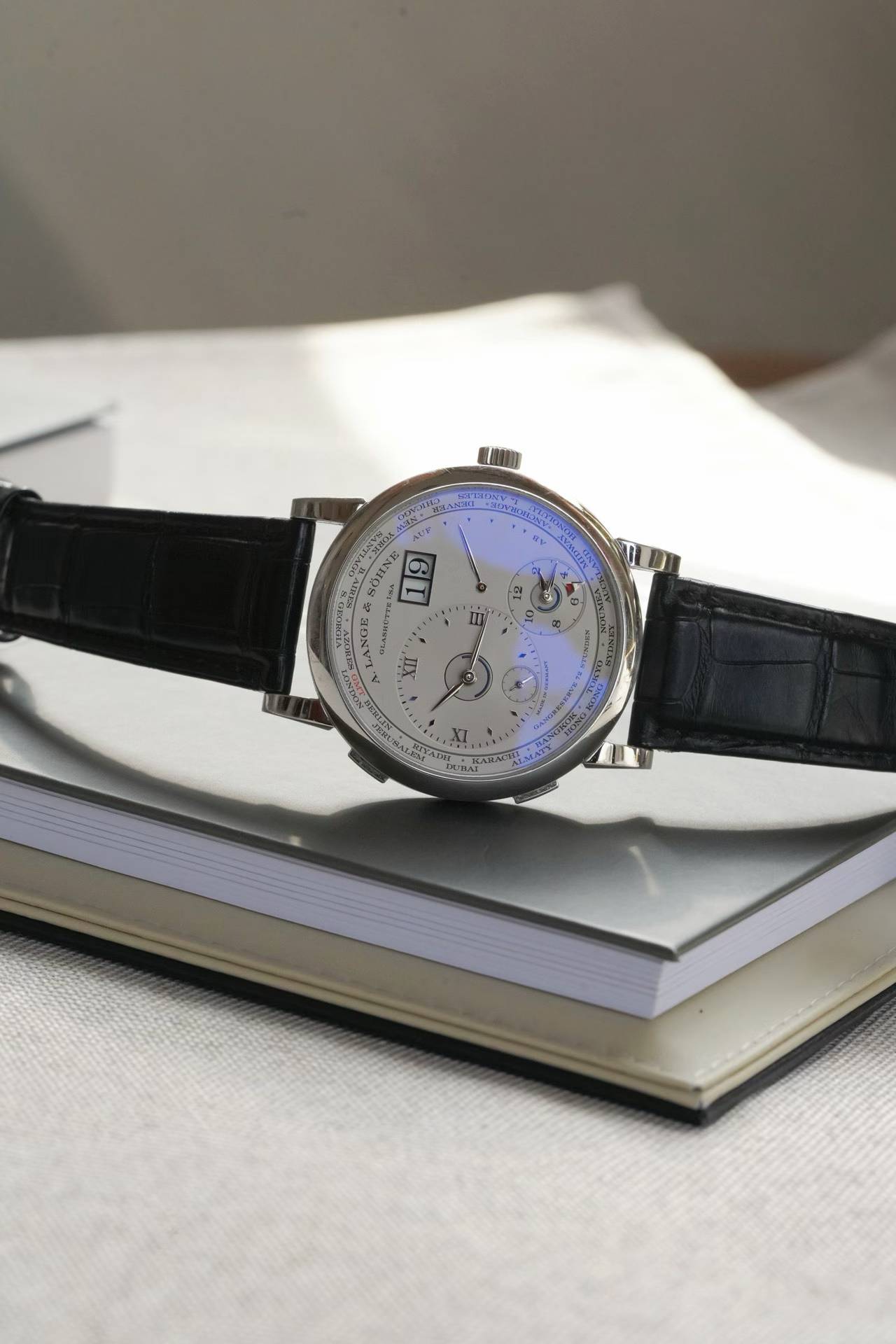 A. Lange & S&ouml;hne 136.025 detail 5