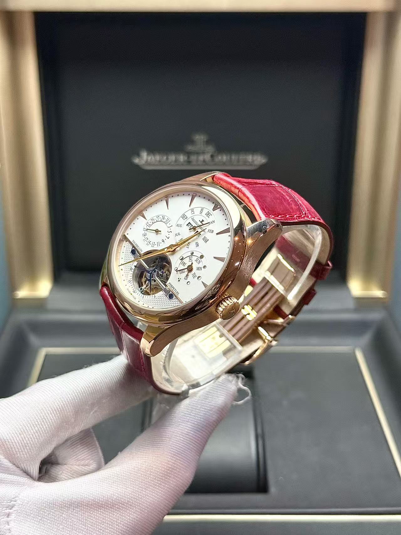 Jaeger-LeCoultre Q500242A detail 2