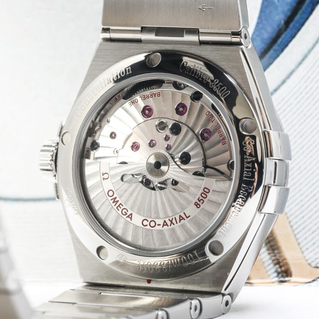 Omega 123.10.38.21.52.001 detail 7