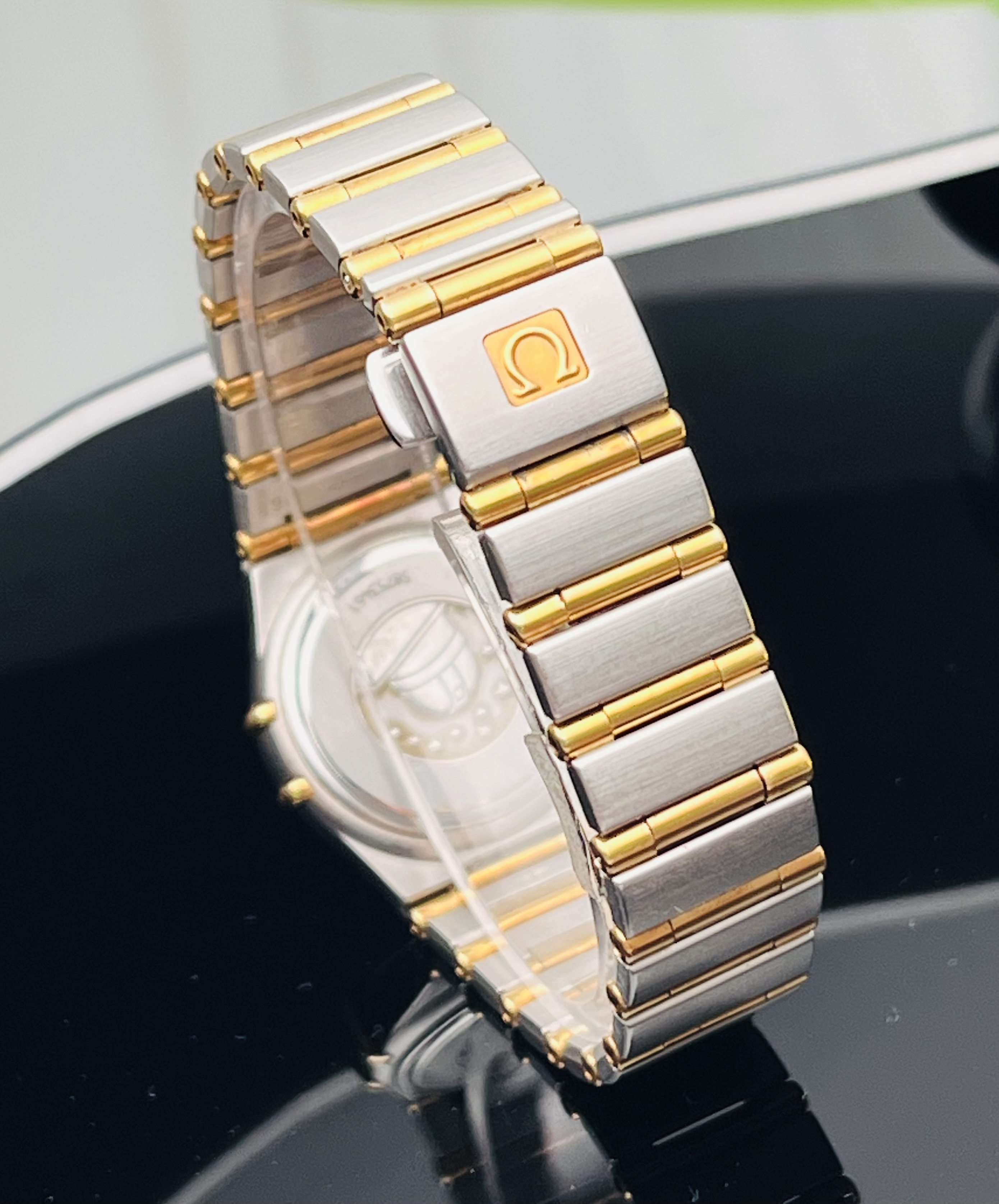 Omega 1267.15.00 detail 6