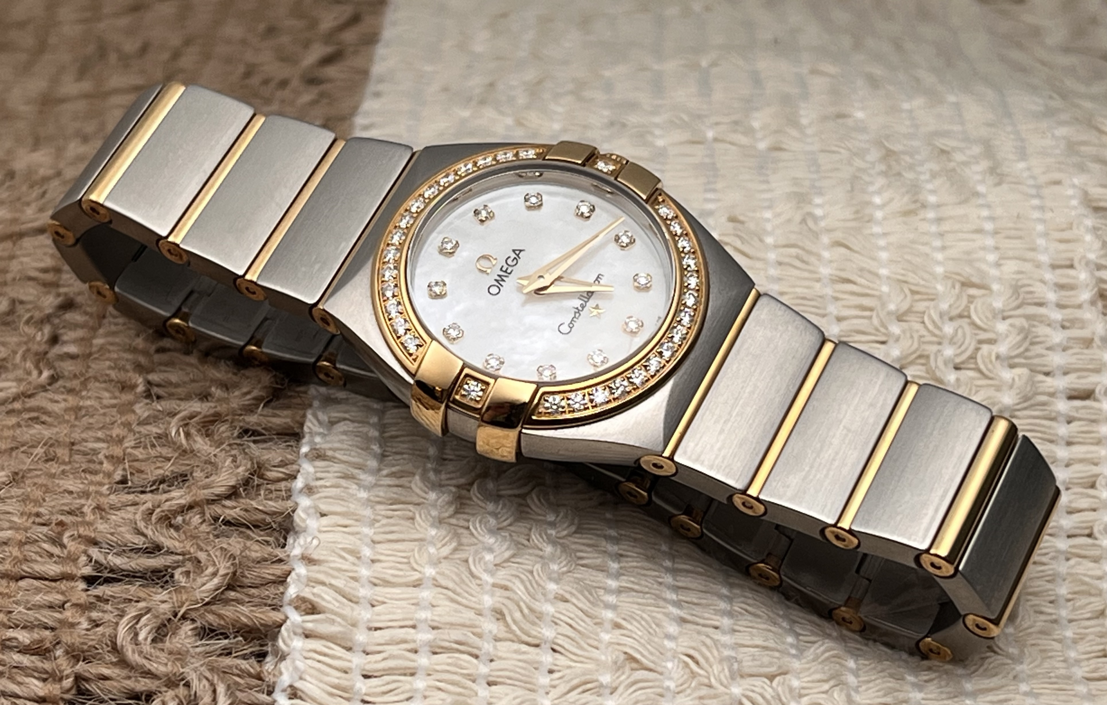 Omega 123.25.27.60.55.003 detail 2