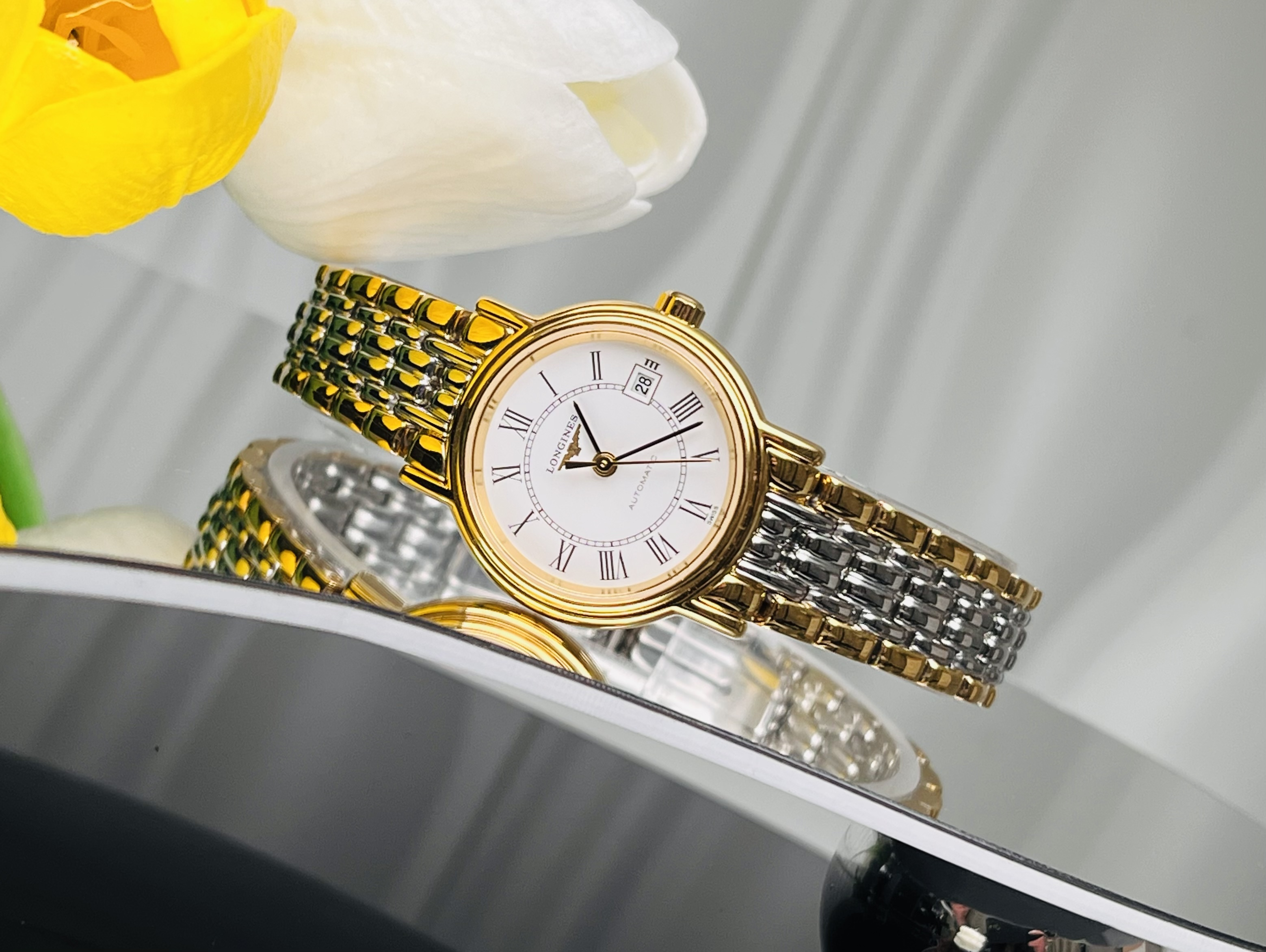 Longines L4.221.2.11.7 detail 2