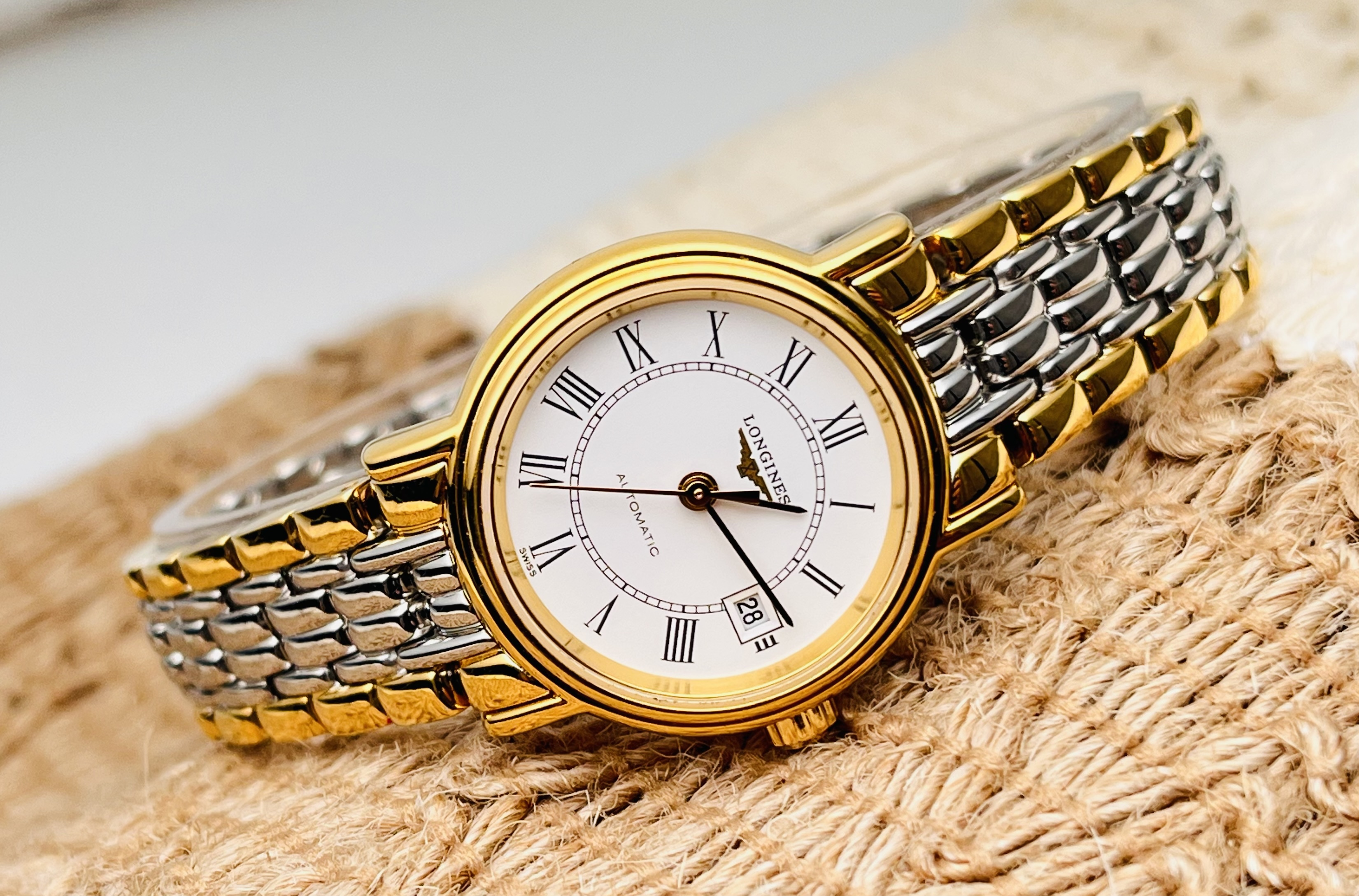Longines L4.221.2.11.7 detail 3
