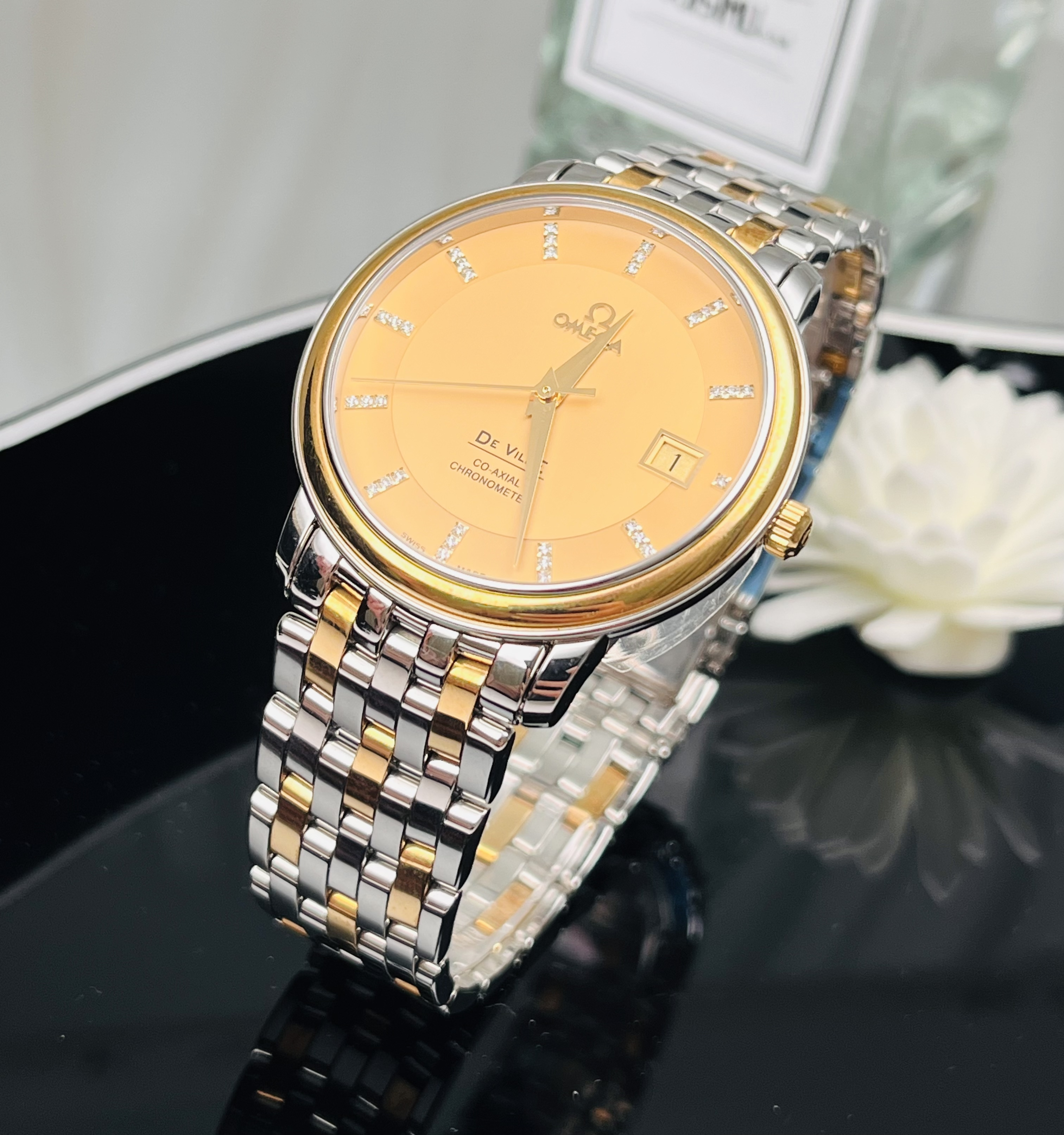 Omega 4374.15.00 detail 3