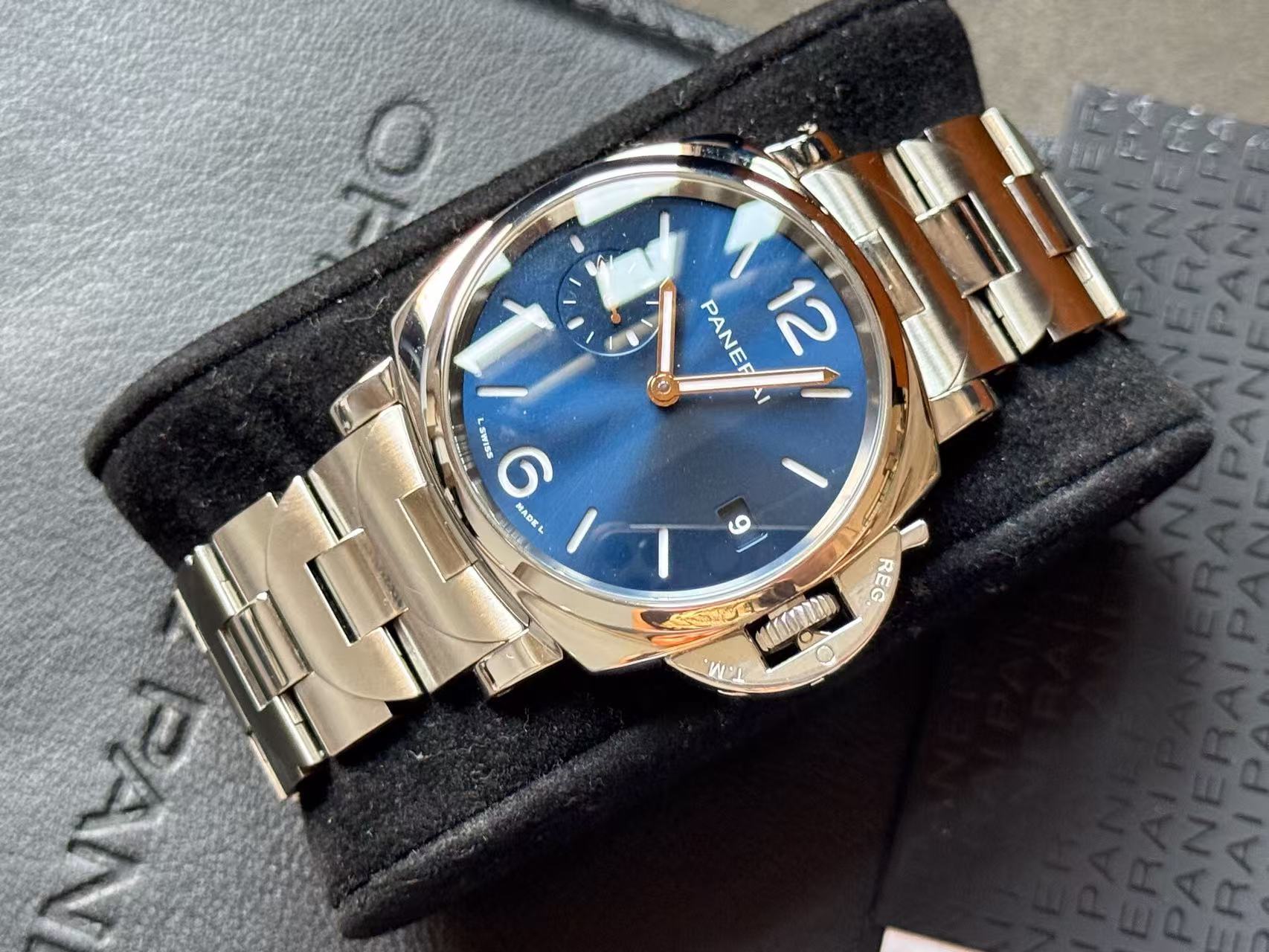 Panerai PAM01123 detail 1