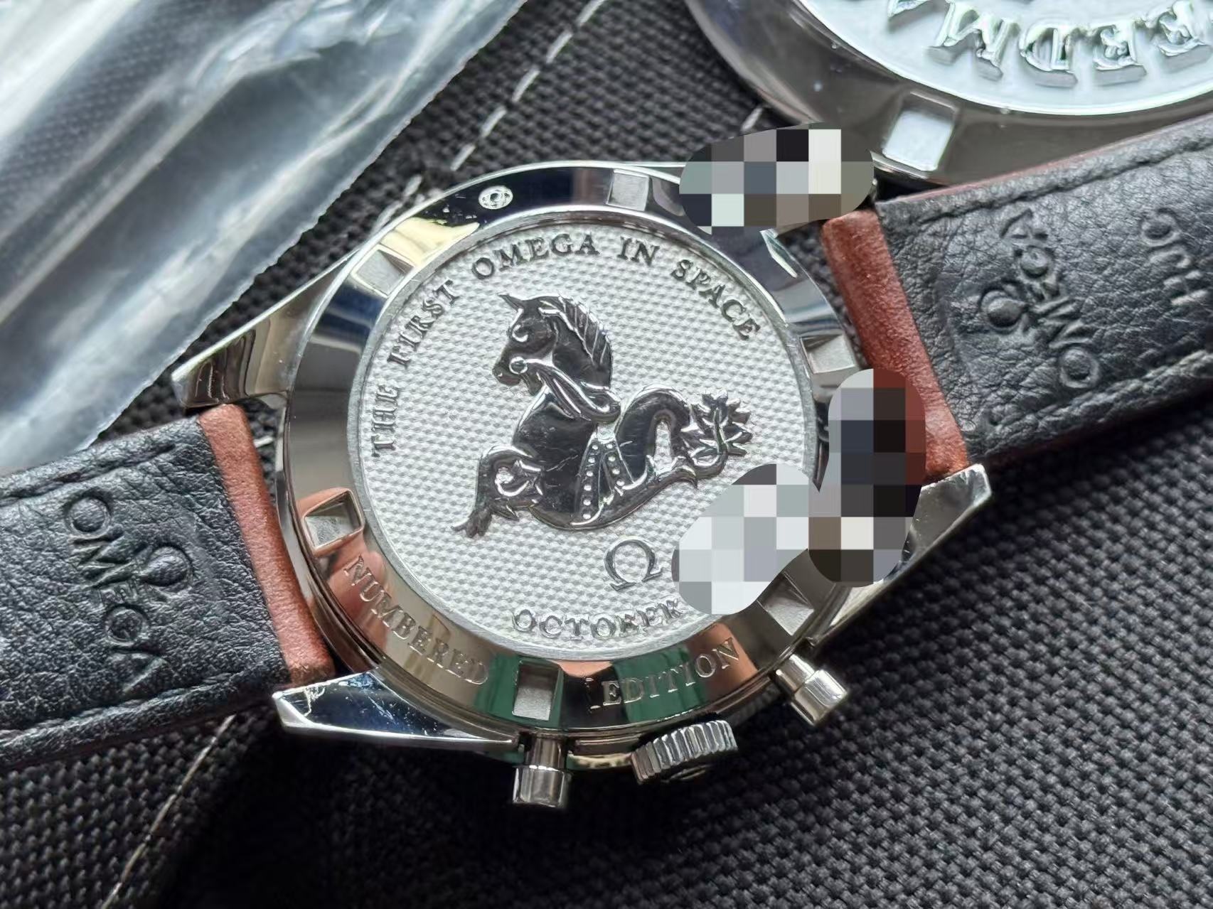 Omega 311.32.40.30.01.001 detail 3