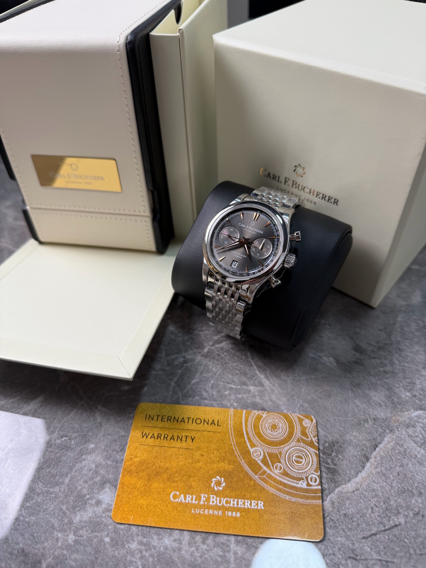 Carl F. Bucherer 00.10927.08.33.21 detail 1