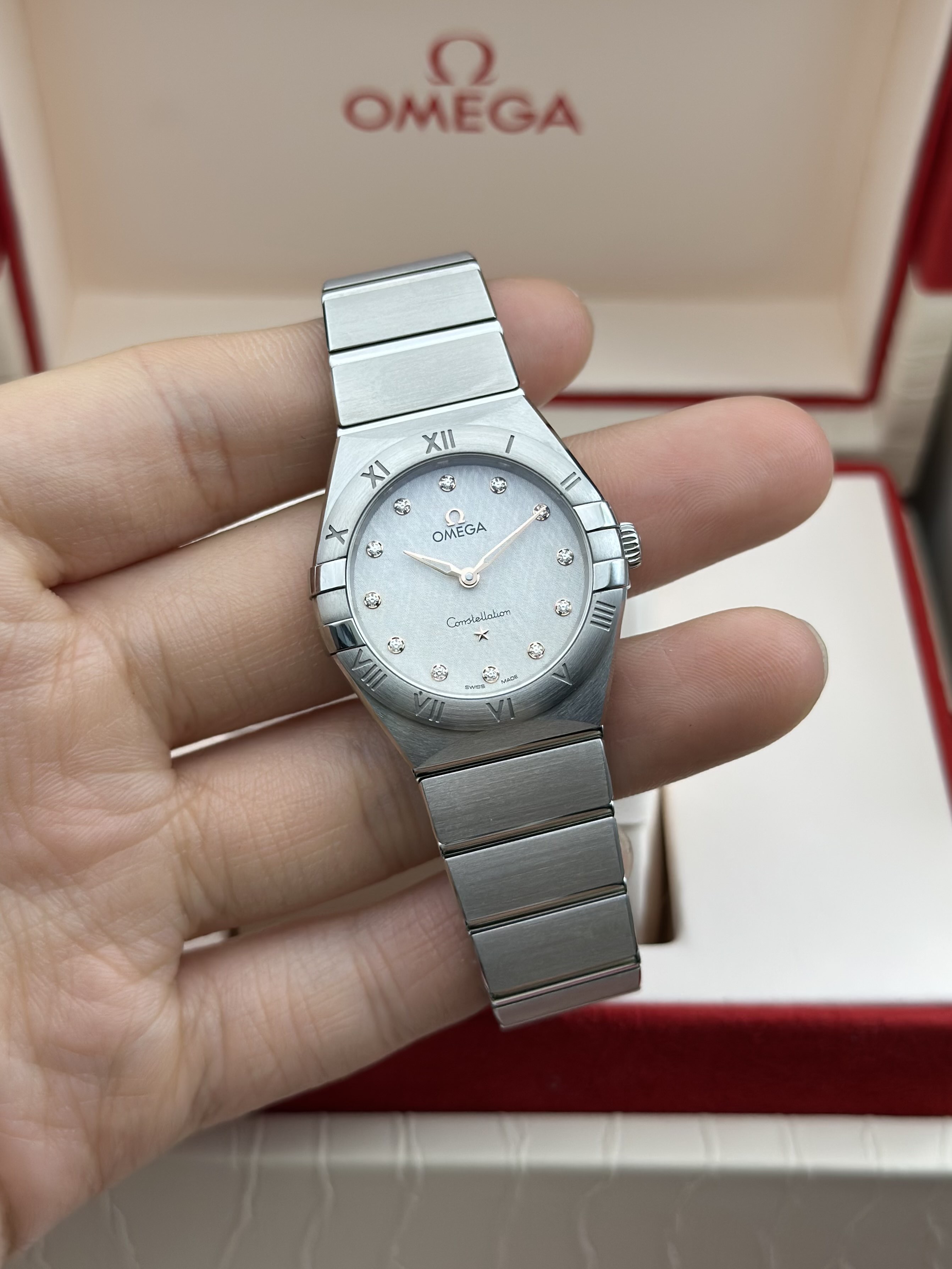 Omega 131.10.28.60.52.001 detail 1