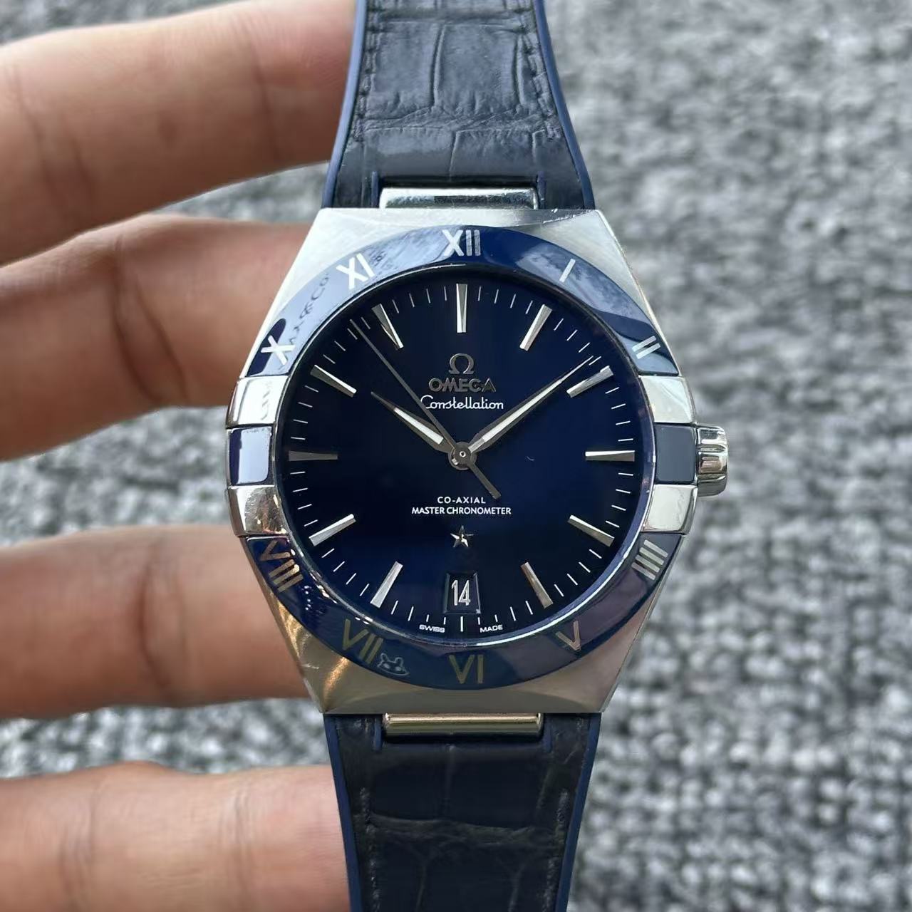 Omega 131.33.41.21.03.001