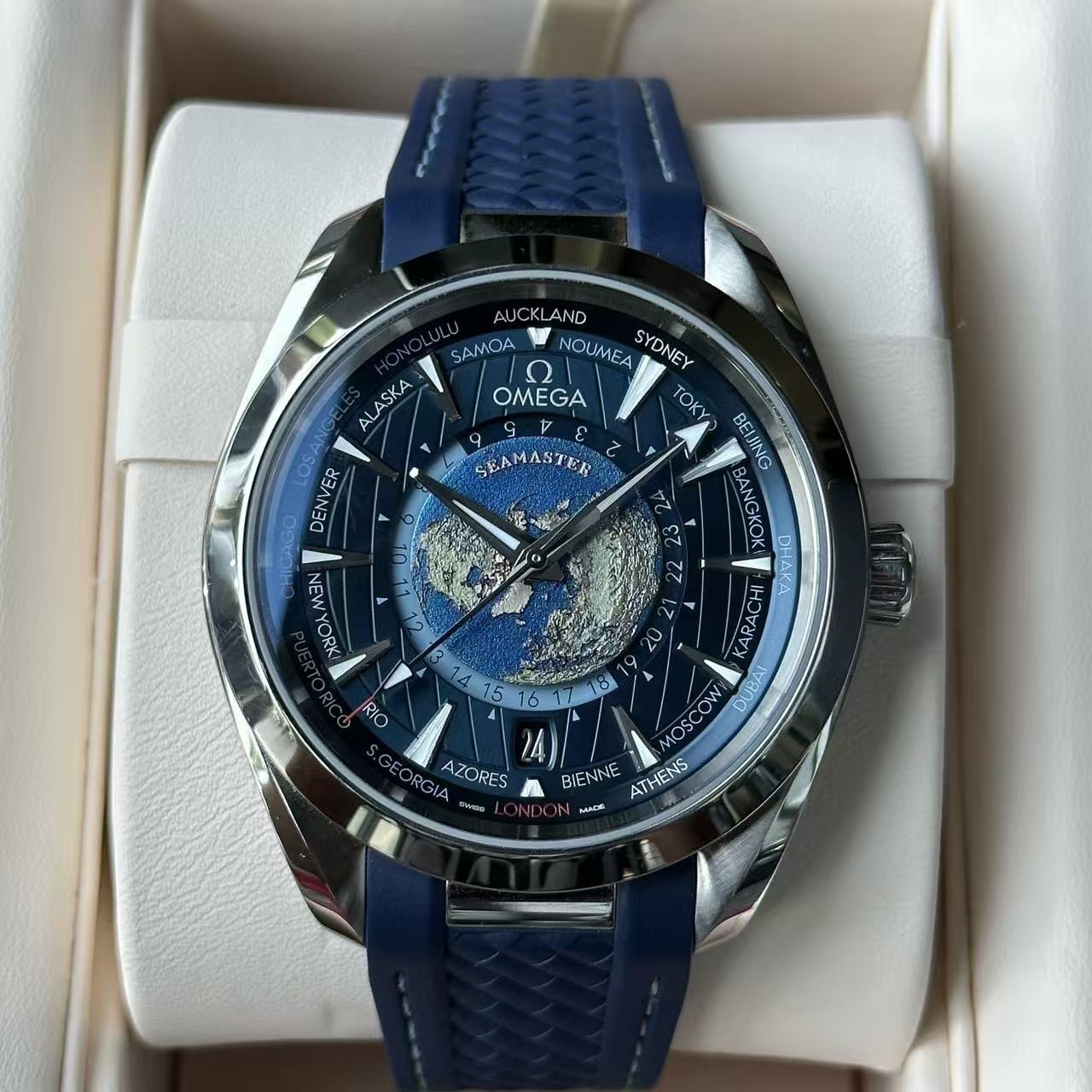 Omega 220.12.43.22.03.001