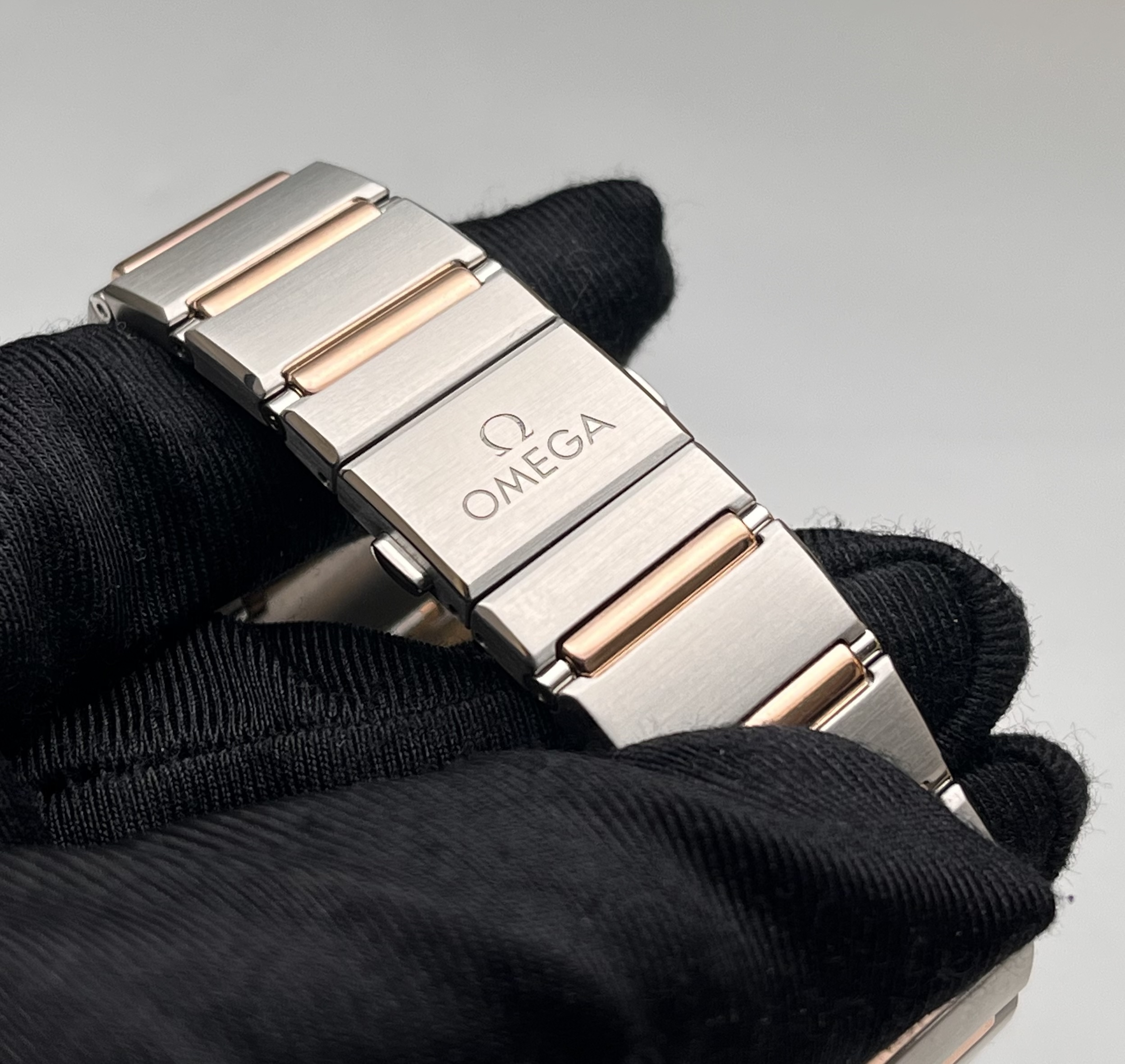 Omega 131.20.39.20.02.001 detail 6