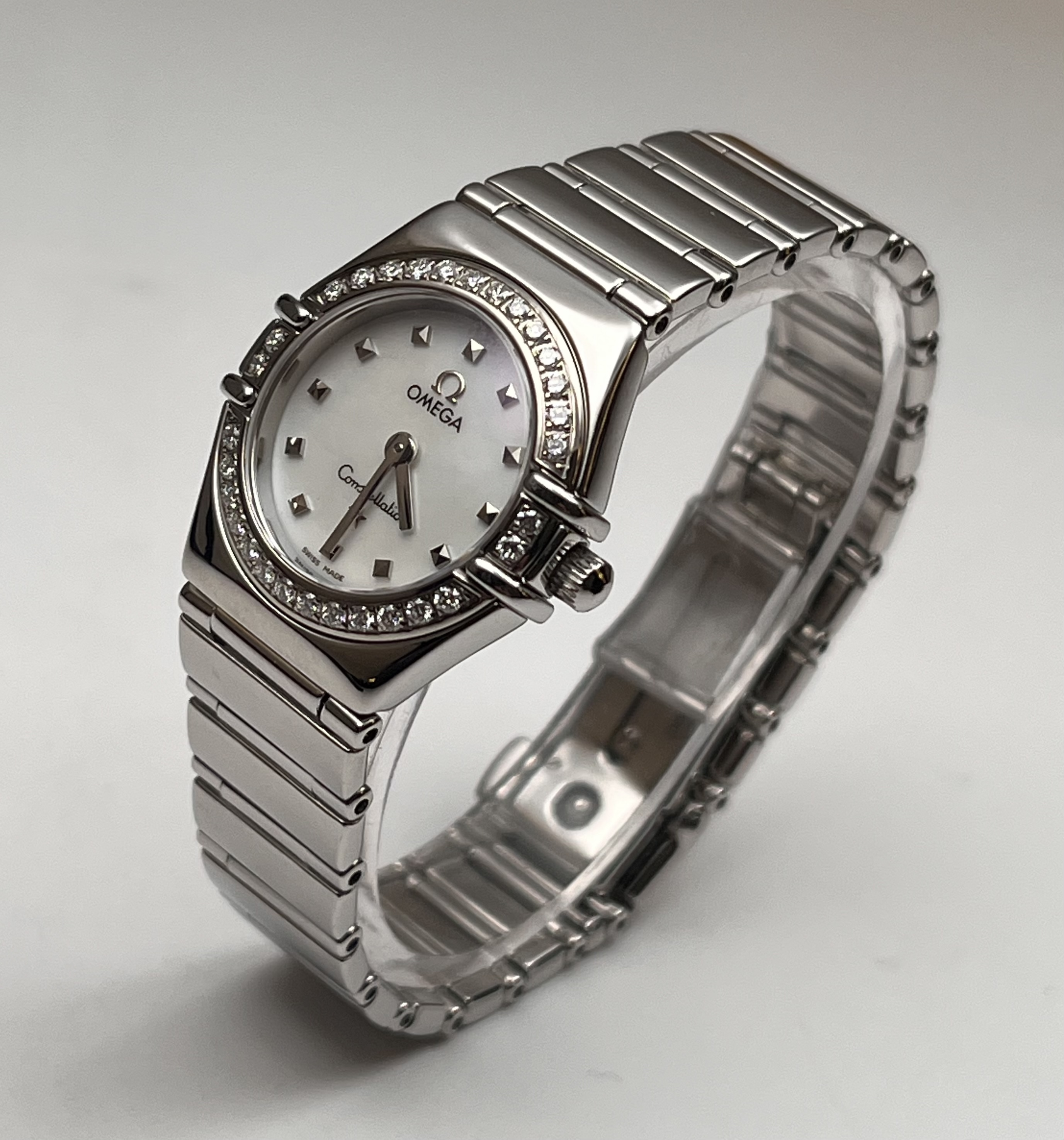 Omega 1465.71.00 detail 3