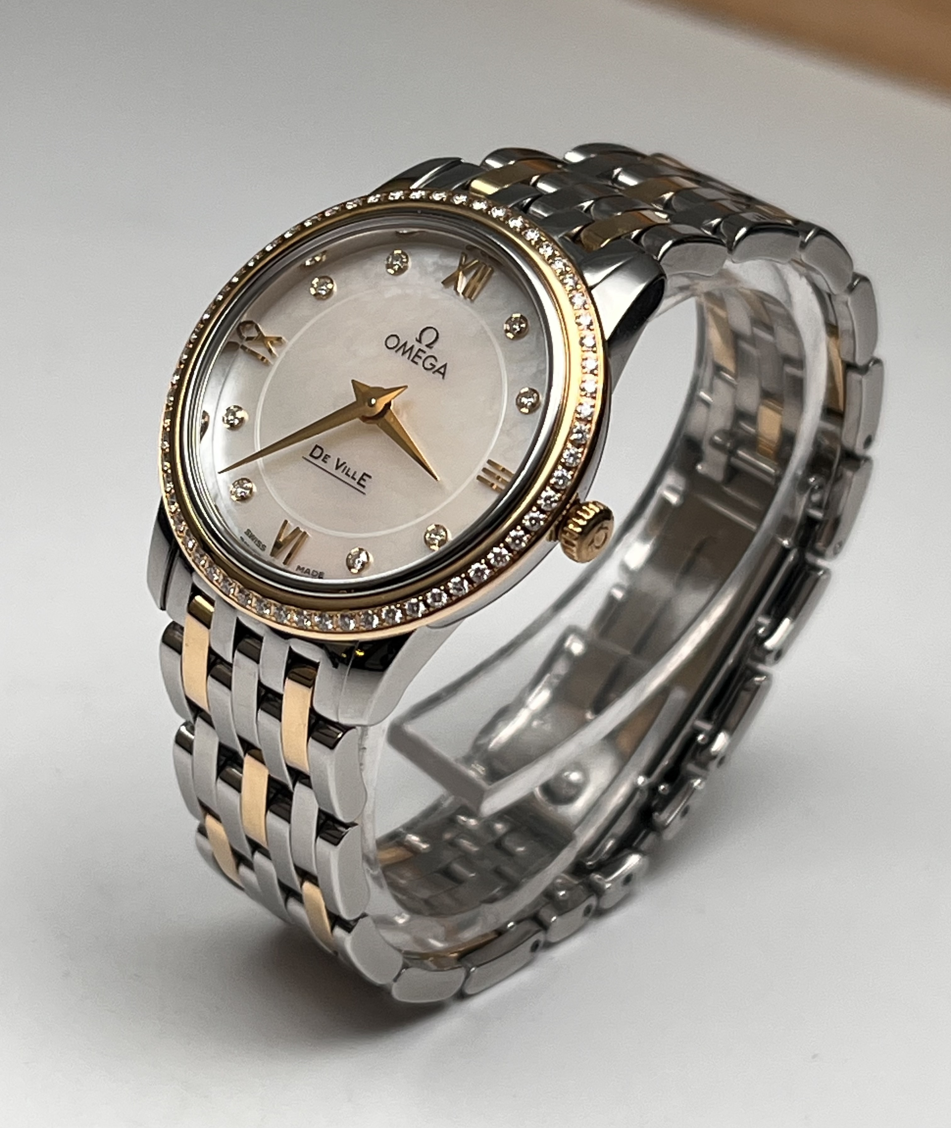 Omega 424.25.27.60.55.001 detail 2