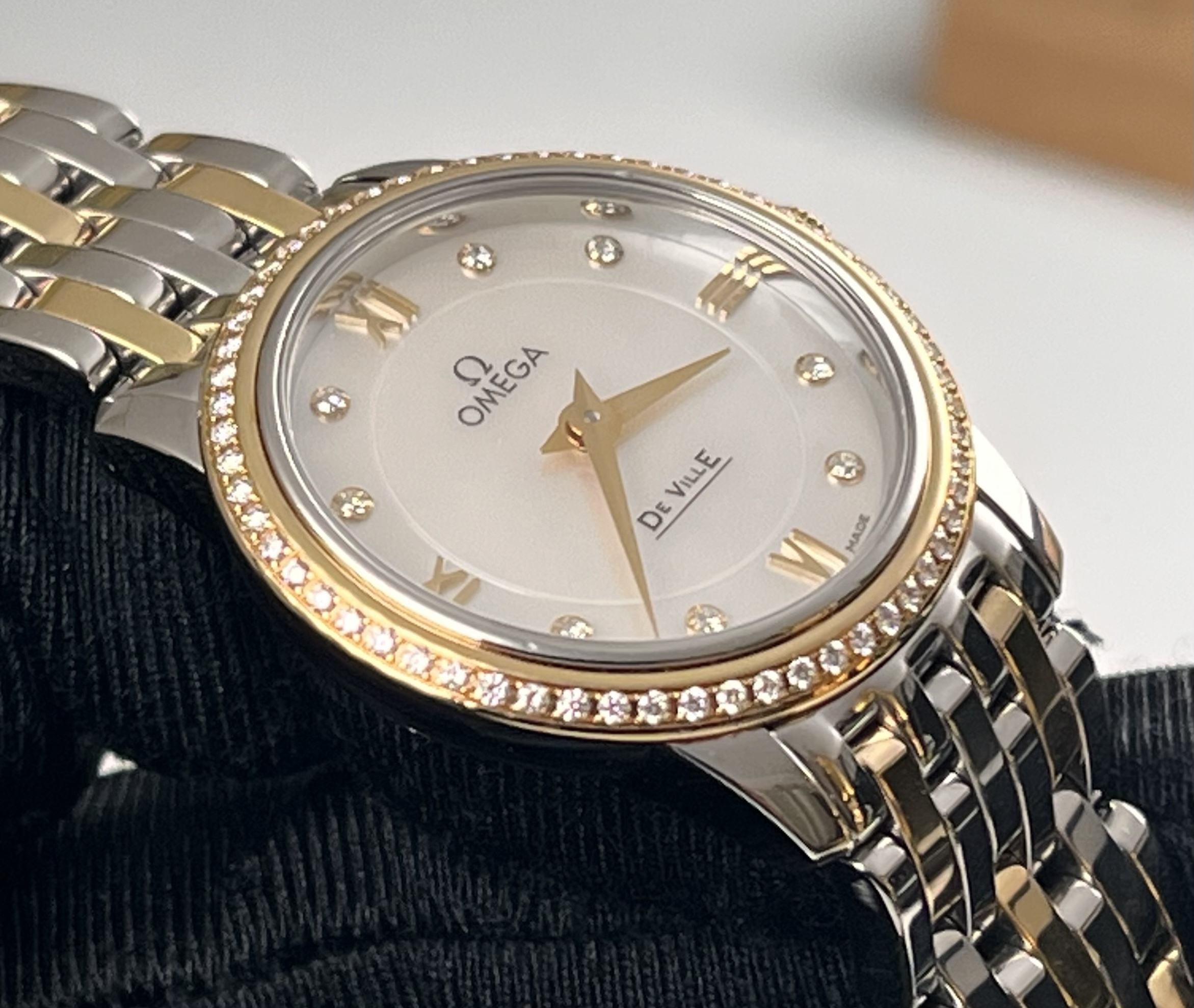 Omega 424.25.27.60.55.001 detail 3