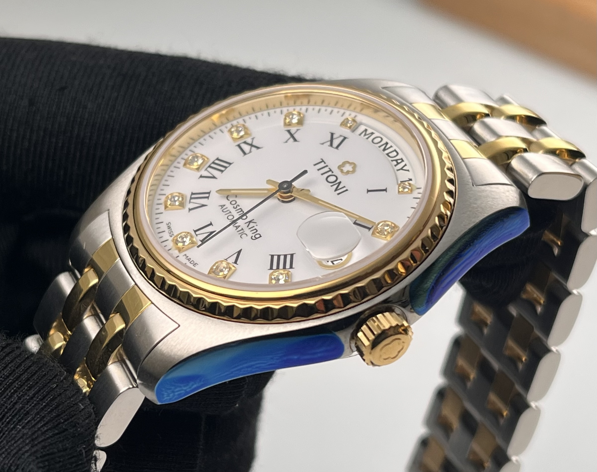 TITONI 777SY-019 detail 4