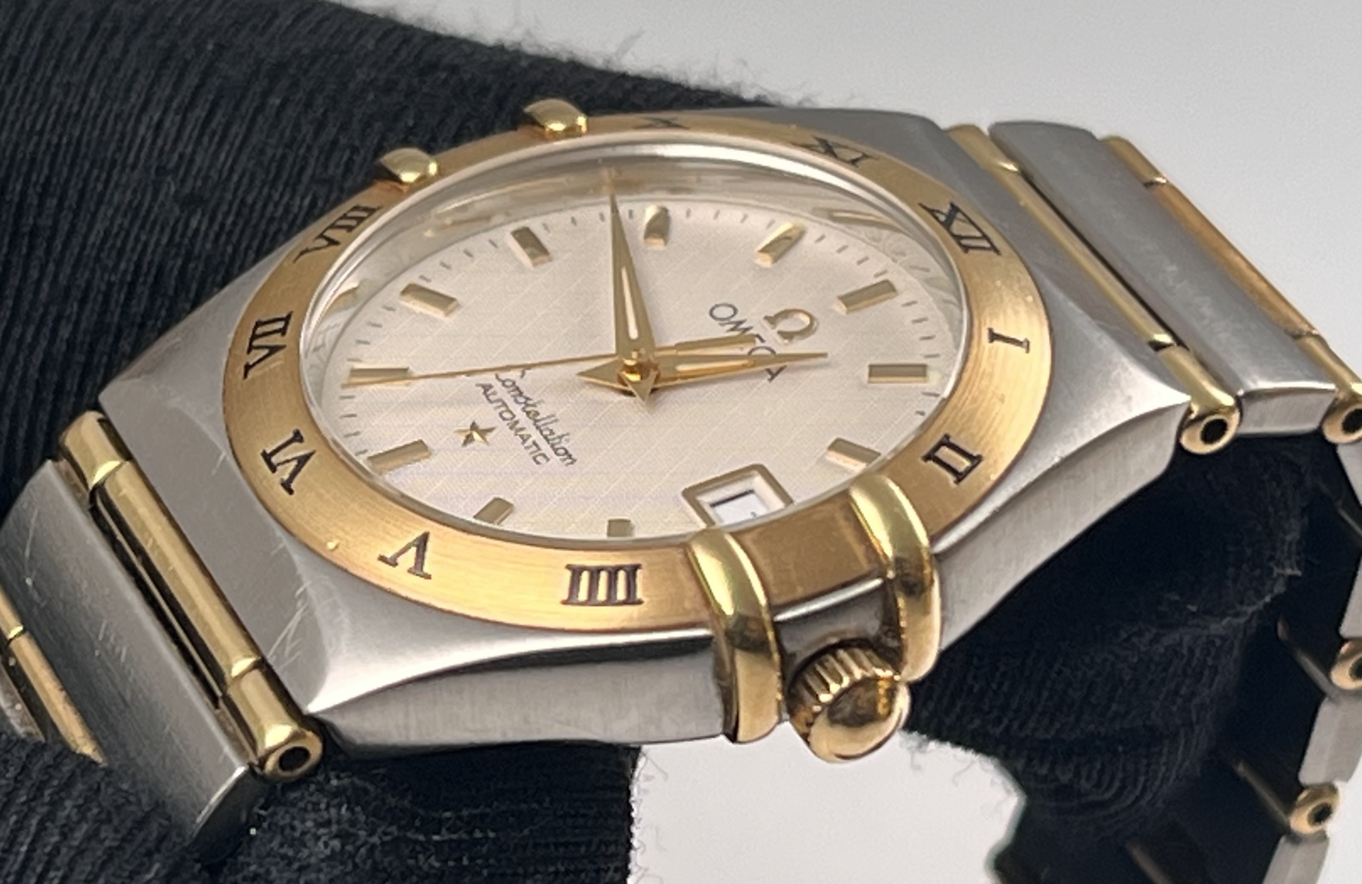 Omega 1292.30.00 detail 4
