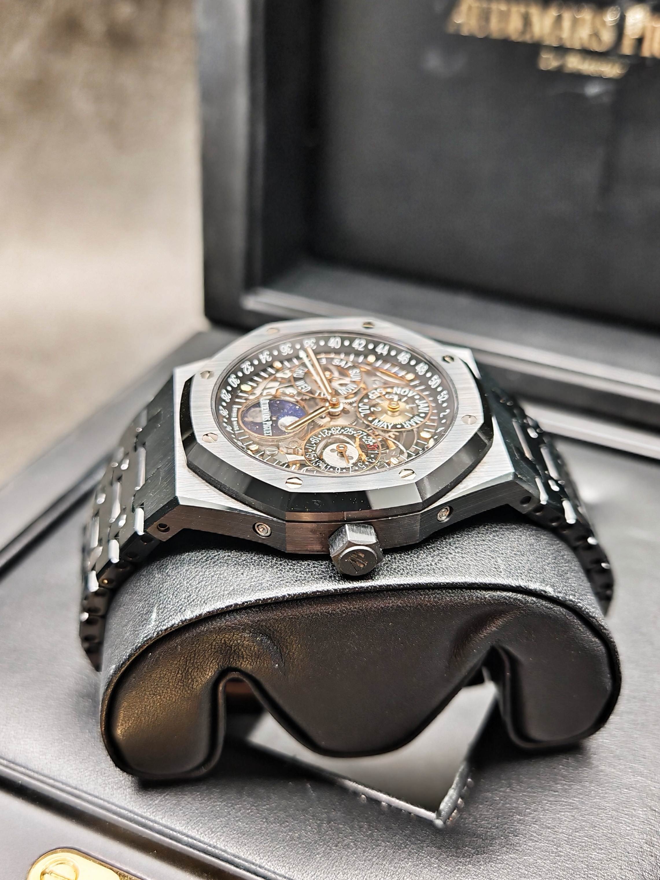 Audemars Piguet 26585CE.OO.1225CE.01 detail 3