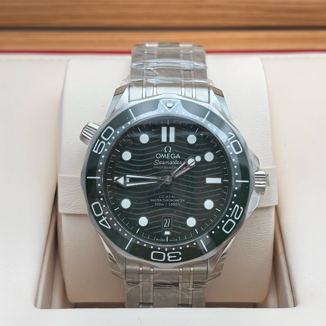 Omega 210.30.42.20.10.001