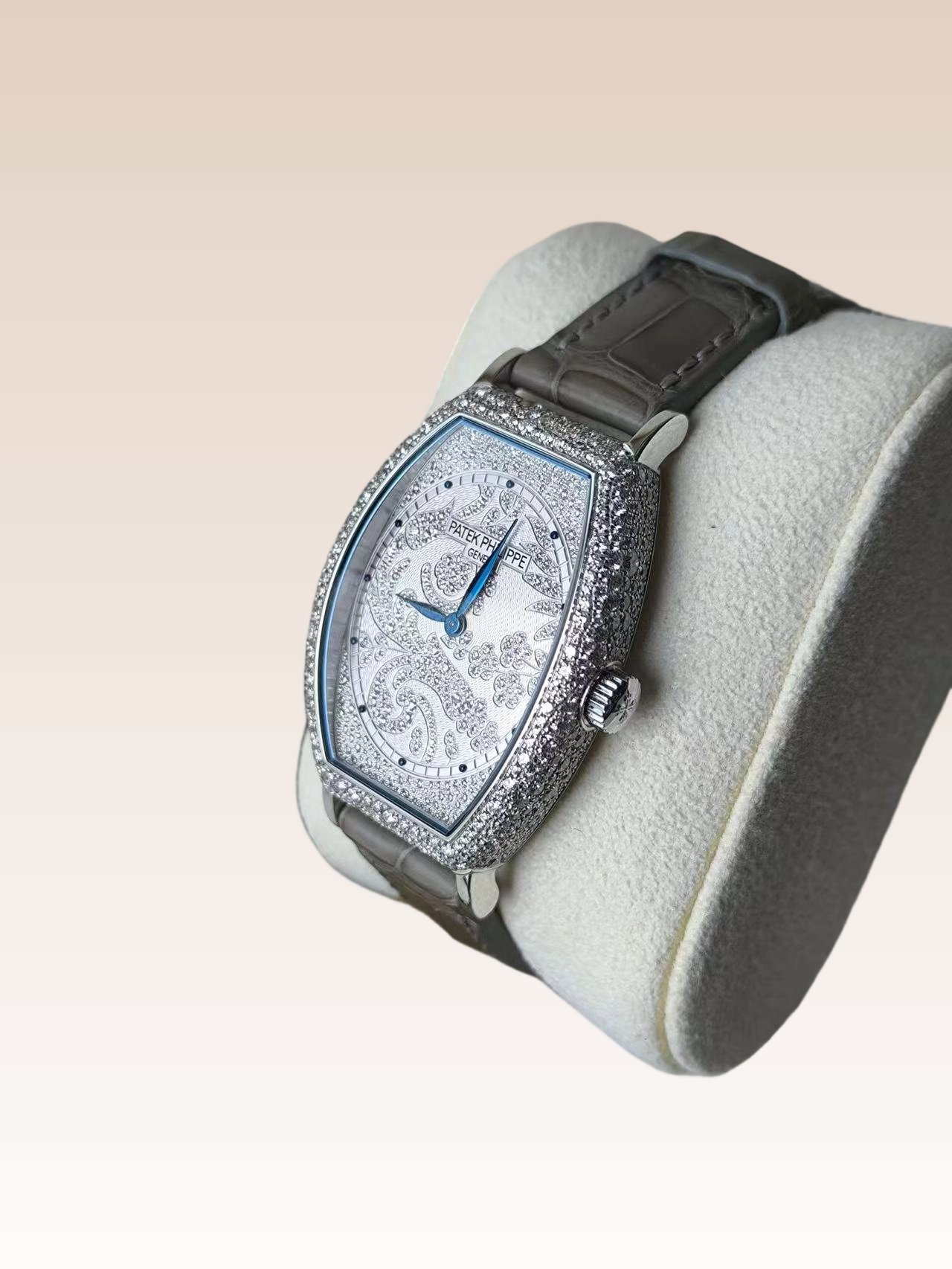 Patek Philippe 7099G-001 detail 6