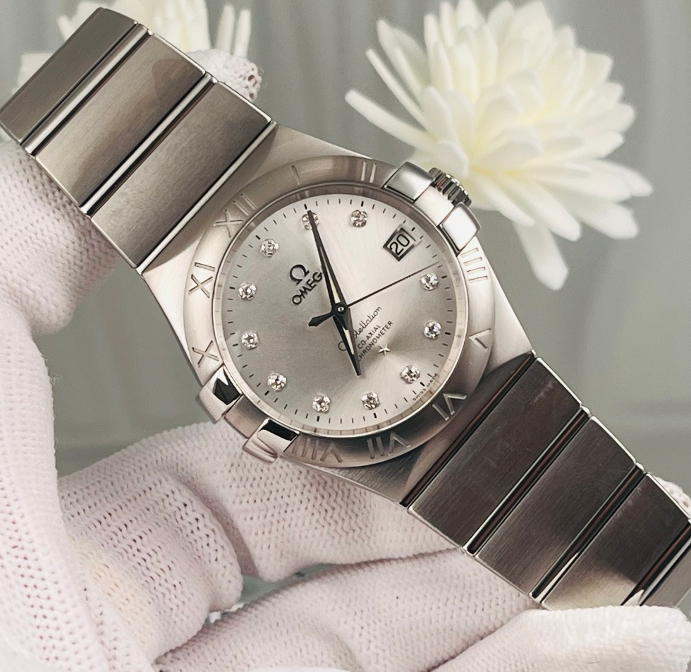 Omega 123.10.35.20.52.001 detail 3