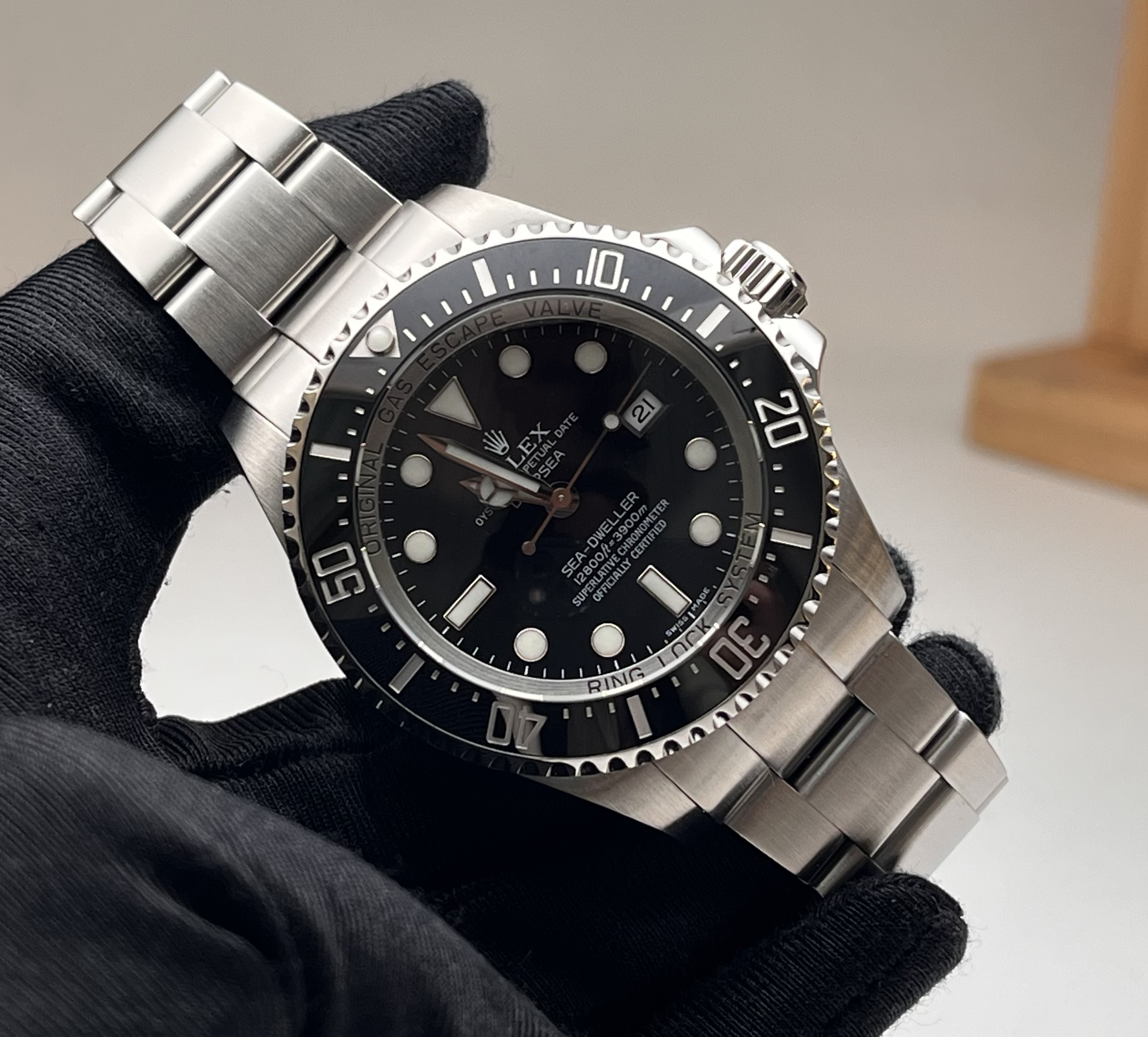 Rolex 116660-98210
