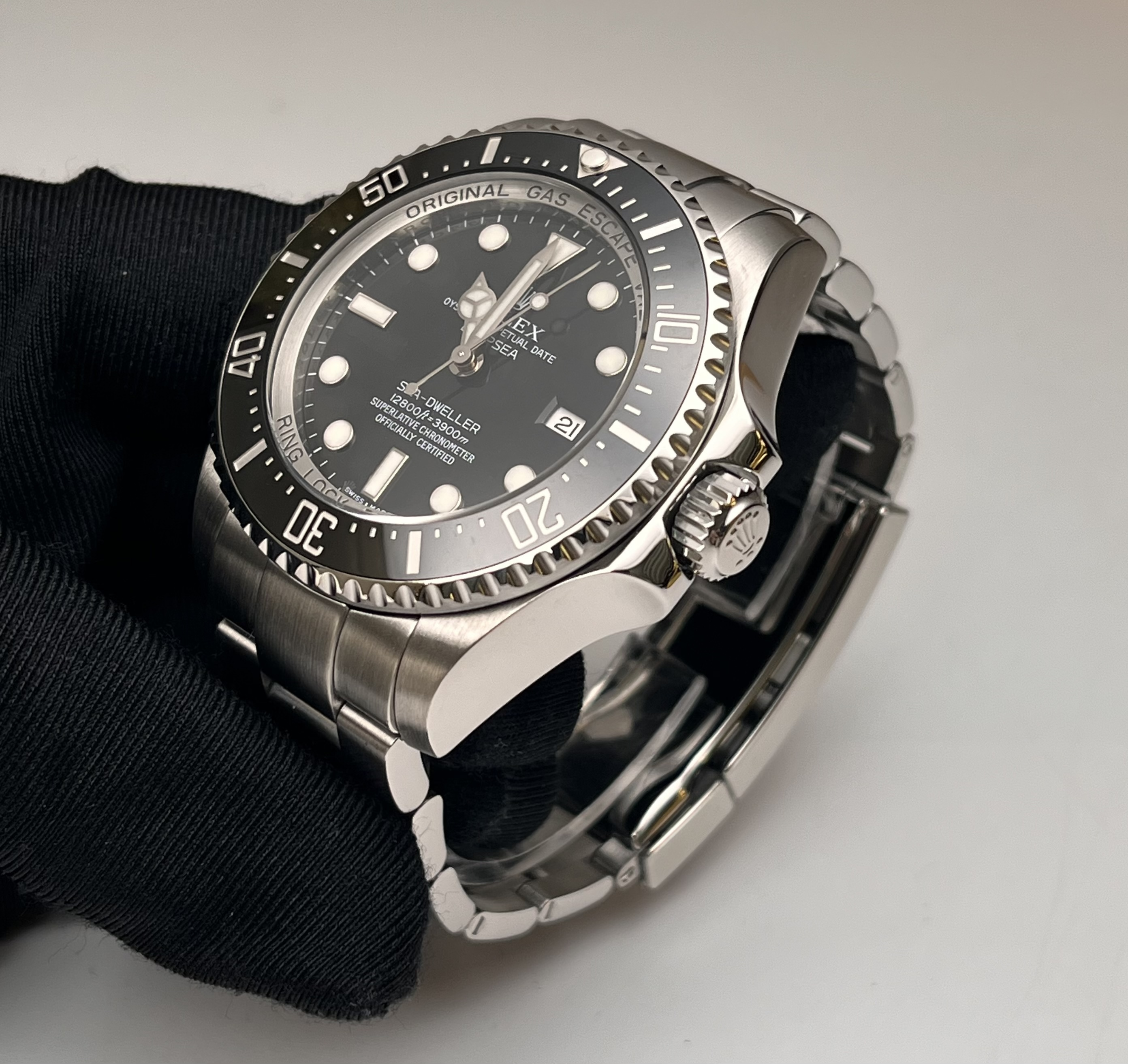 Rolex 116660-98210 detail 1