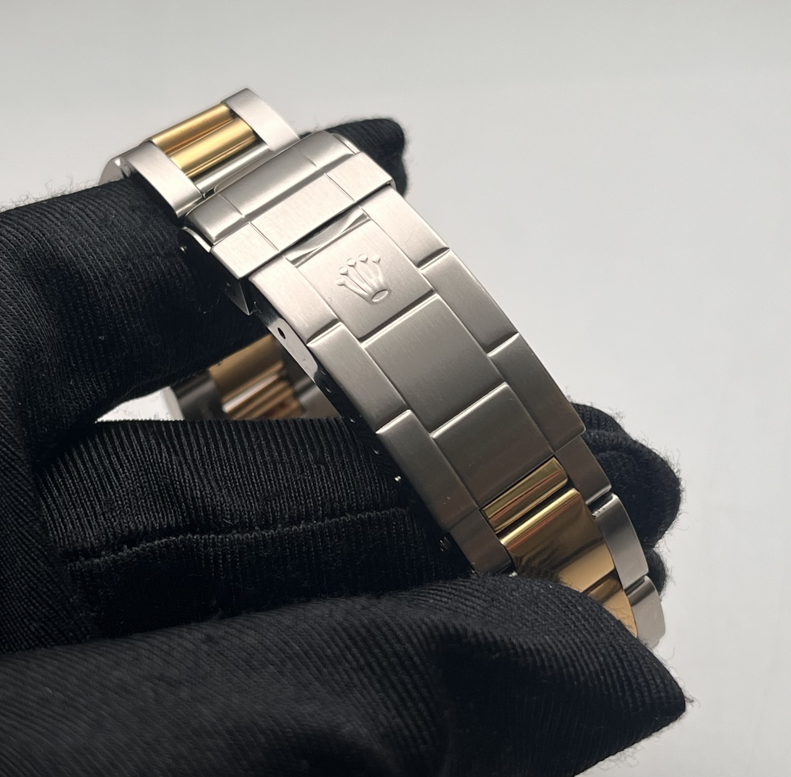 Rolex 16613 detail 8
