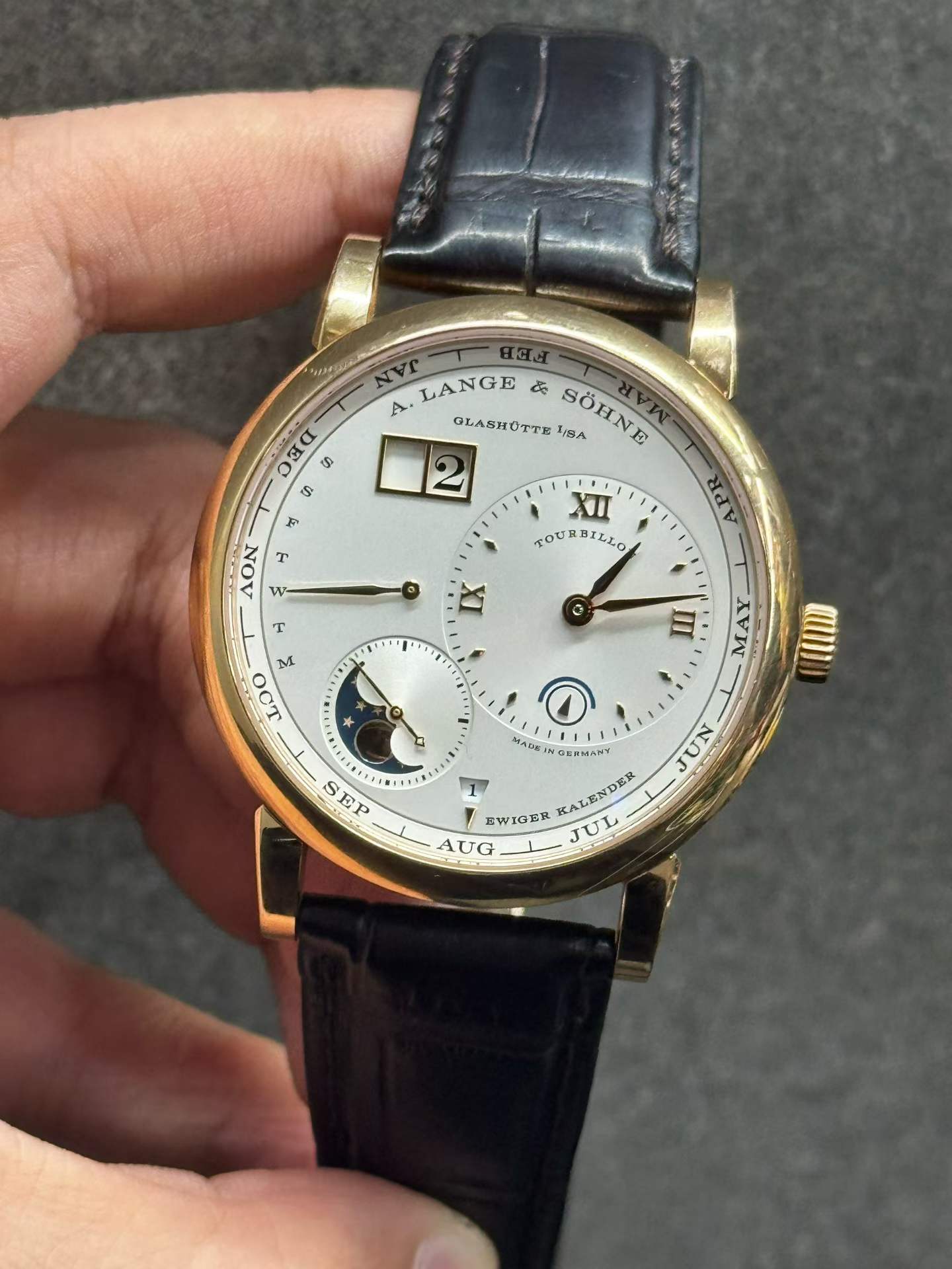 A. Lange & S&ouml;hne 720.032 detail 1