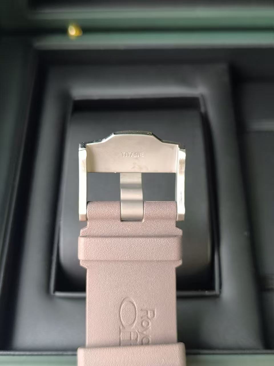 Audemars Piguet 26400IO.OO.A004CA.02 detail 5