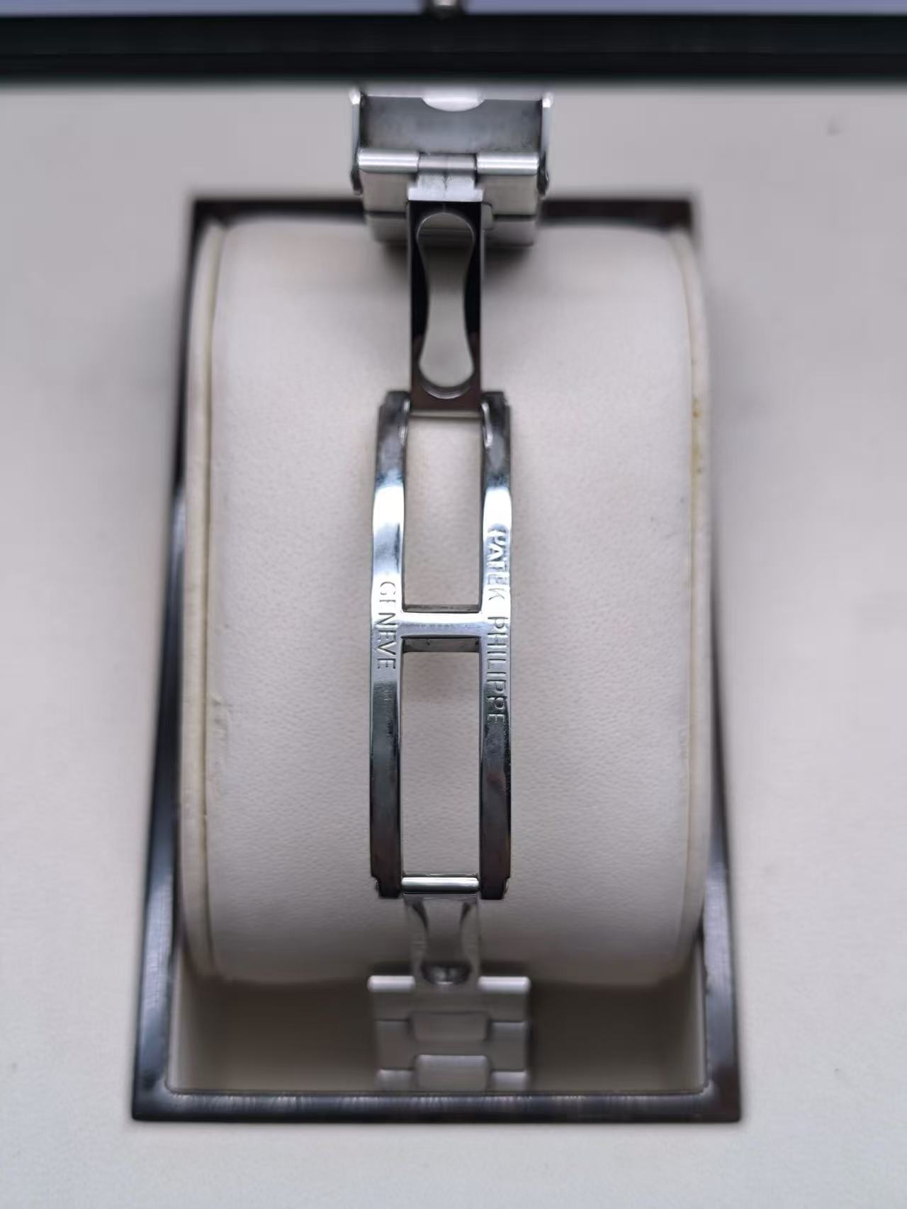 Patek Philippe 3800 / 1A detail 5