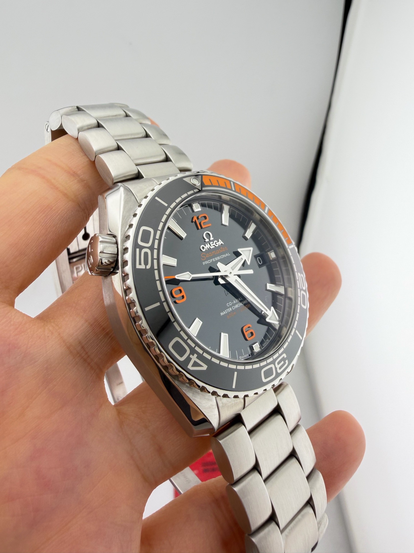 Omega 215.30.44.21.01.002 detail 1