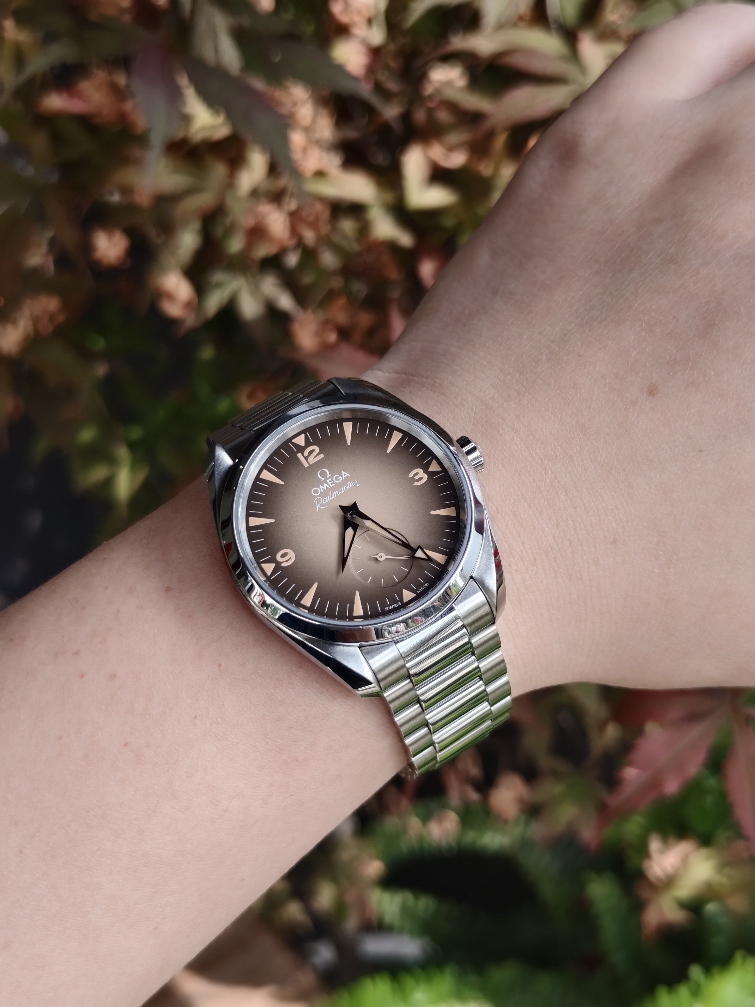 Omega 235.10.38.20.13.001 detail 4