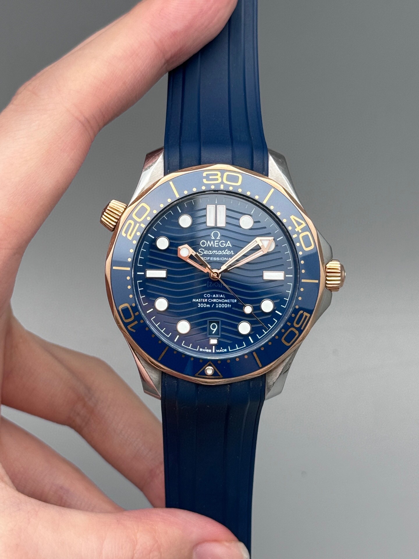 Omega 210.22.42.20.03.002