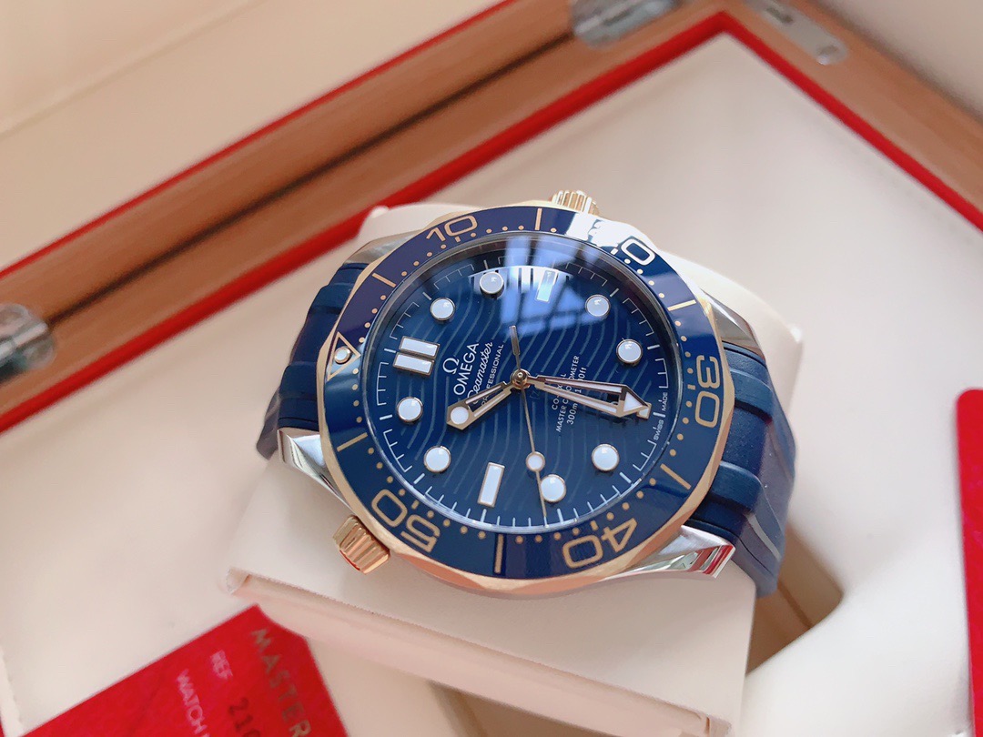 Omega 210.22.42.20.03.002