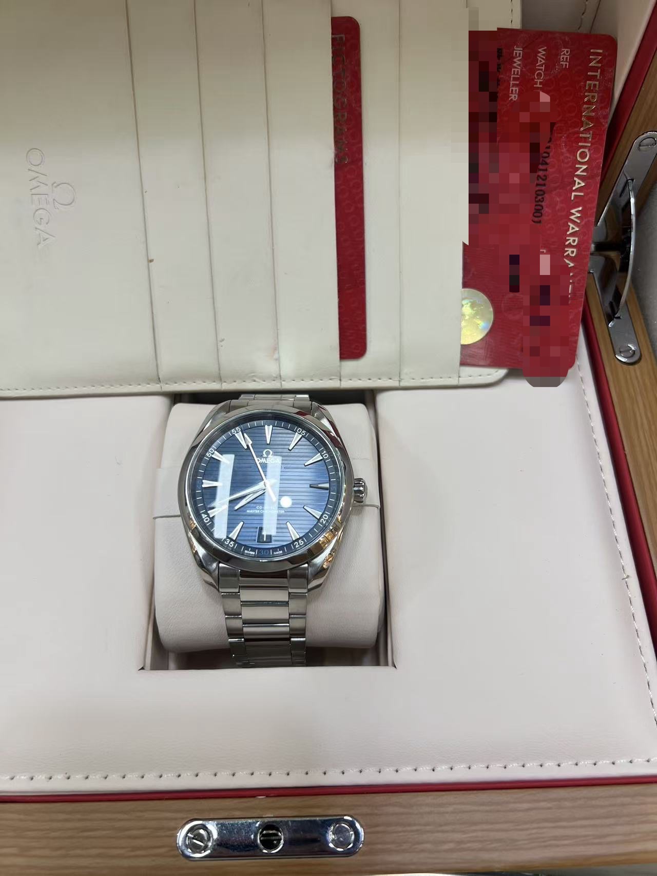 Omega 220.10.41.21.03.001 detail 6