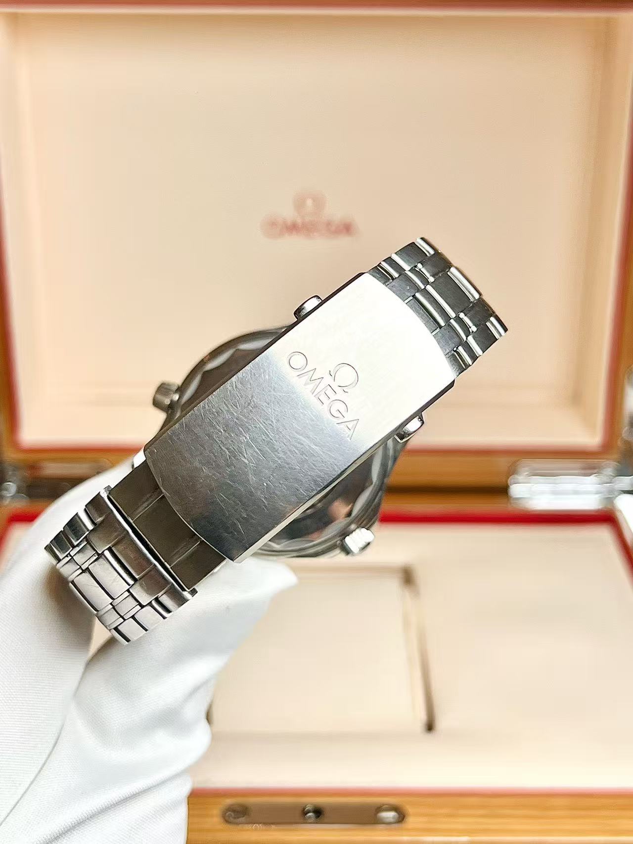 Omega 210.30.42.20.06.001 detail 7
