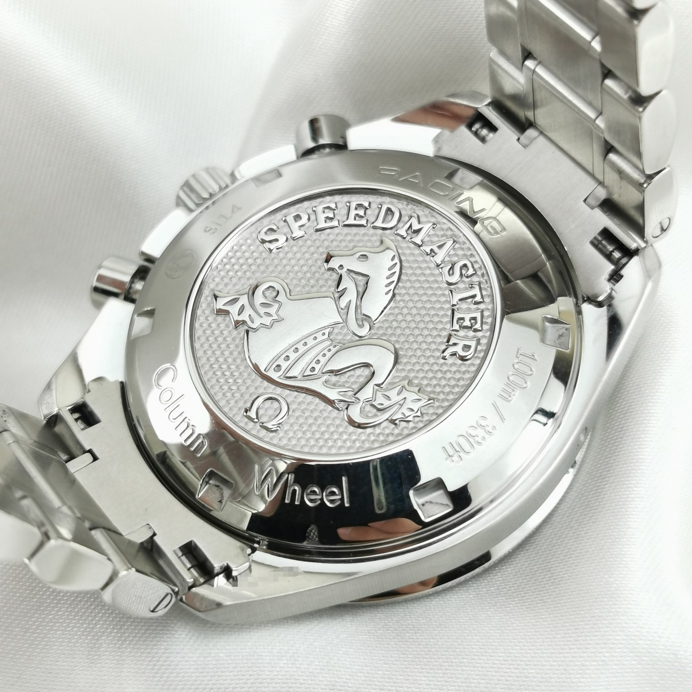 Omega 326.30.40.50.02.001 detail 7