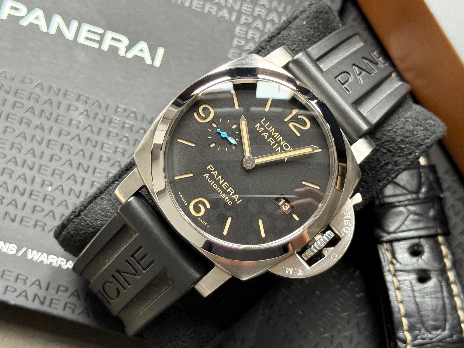 Panerai PAM01312 detail 3