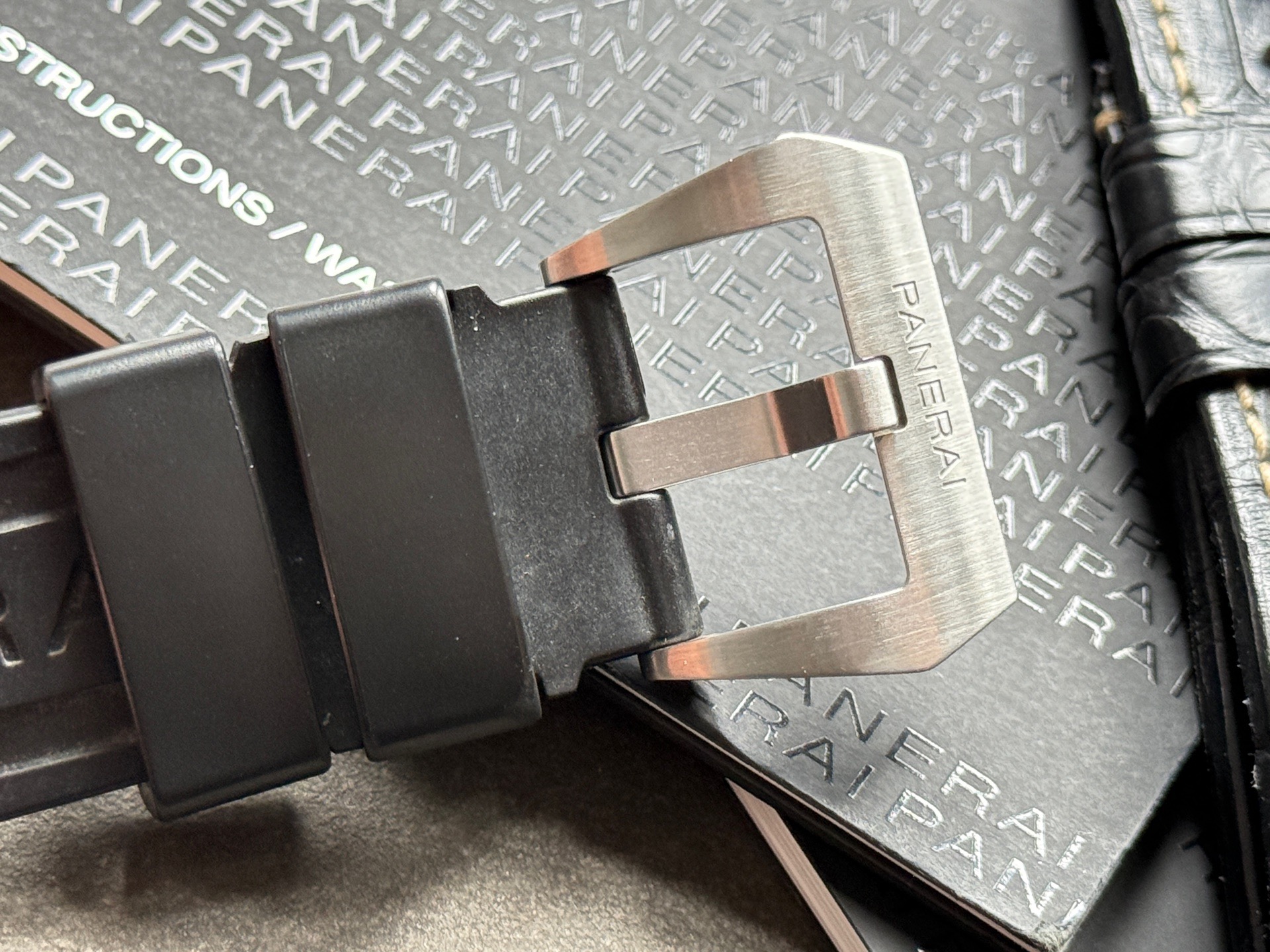 Panerai PAM01312 detail 5