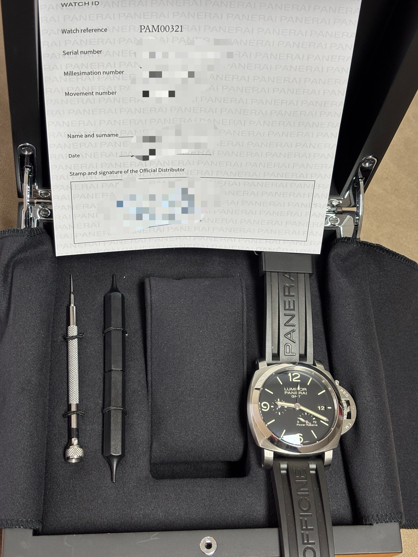 Panerai PAM00321 detail 1