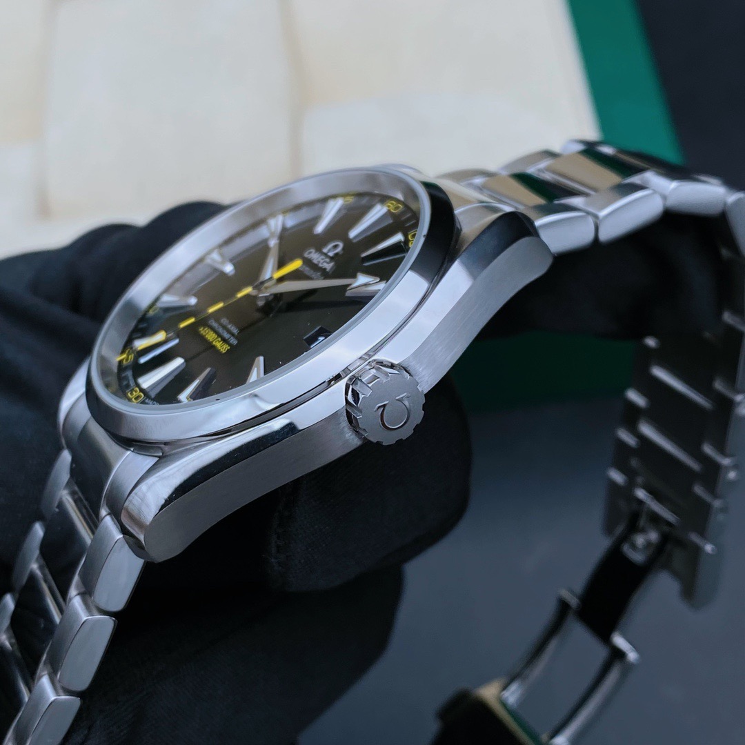 Omega 231.10.42.21.01.002 detail 3