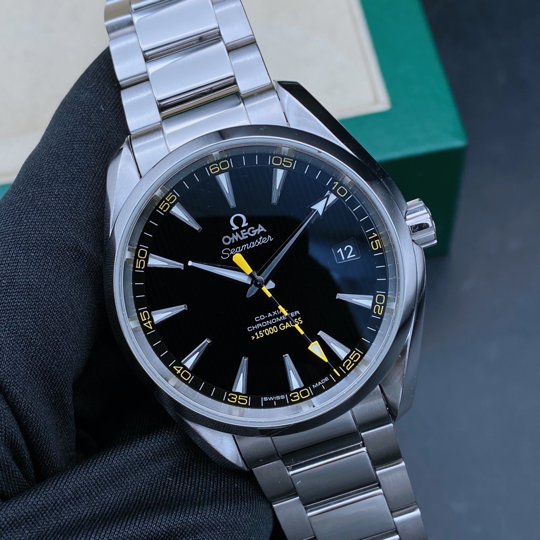 Omega 231.10.42.21.01.002 detail 2