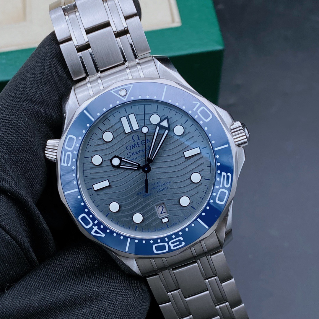 Omega 210.30.42.20.06.001 detail 3