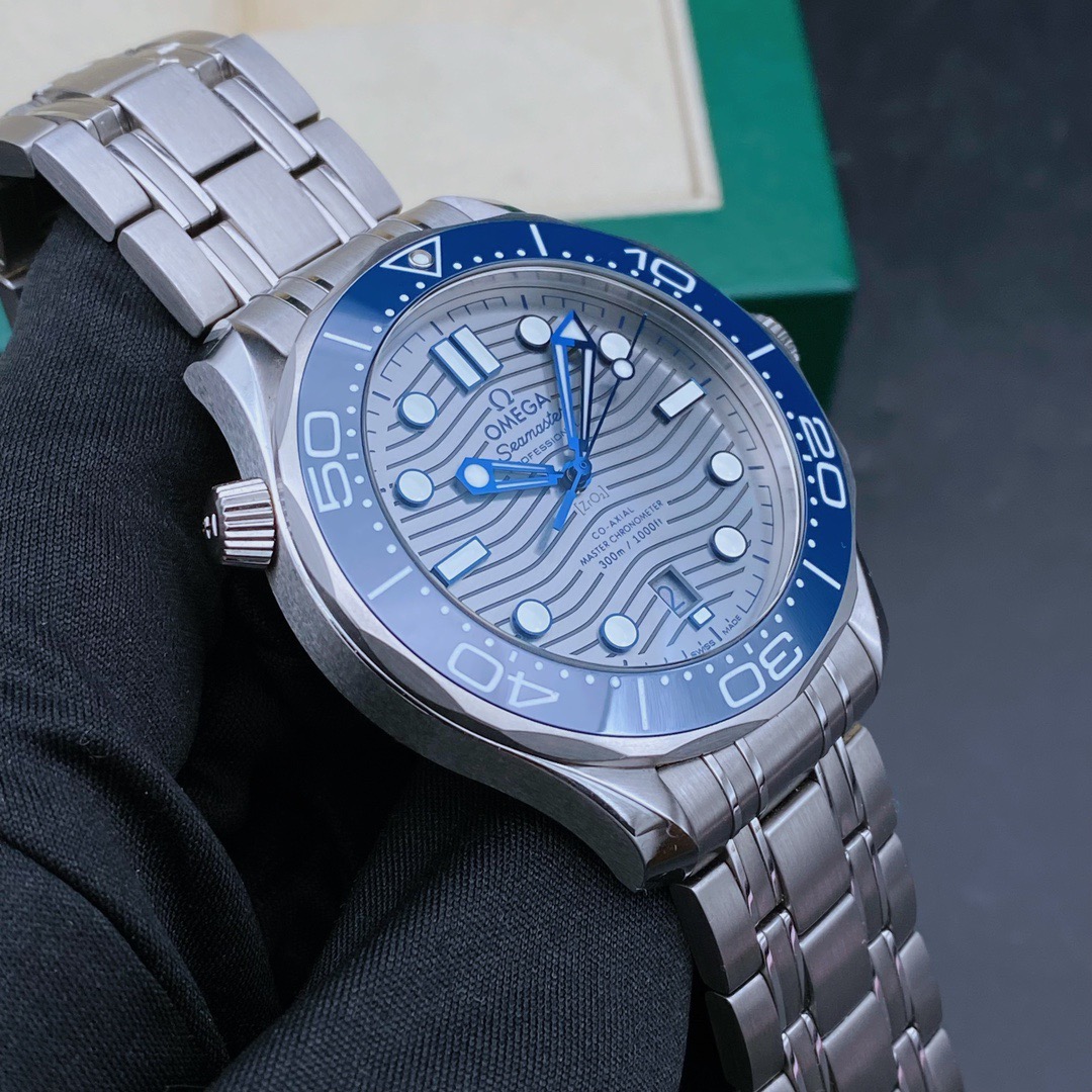 Omega 210.30.42.20.06.001 detail 4