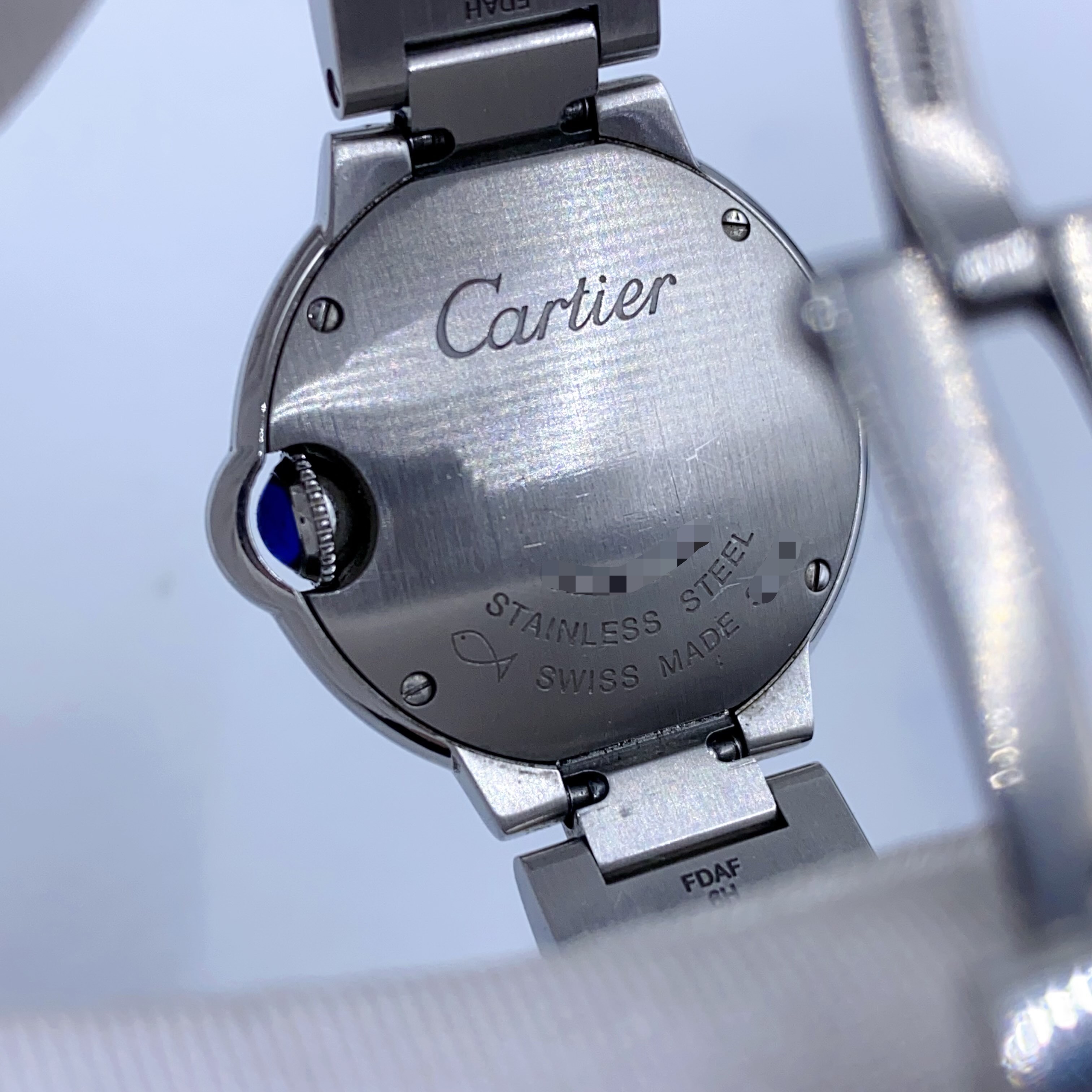 Cartier W69010Z4 detail 3