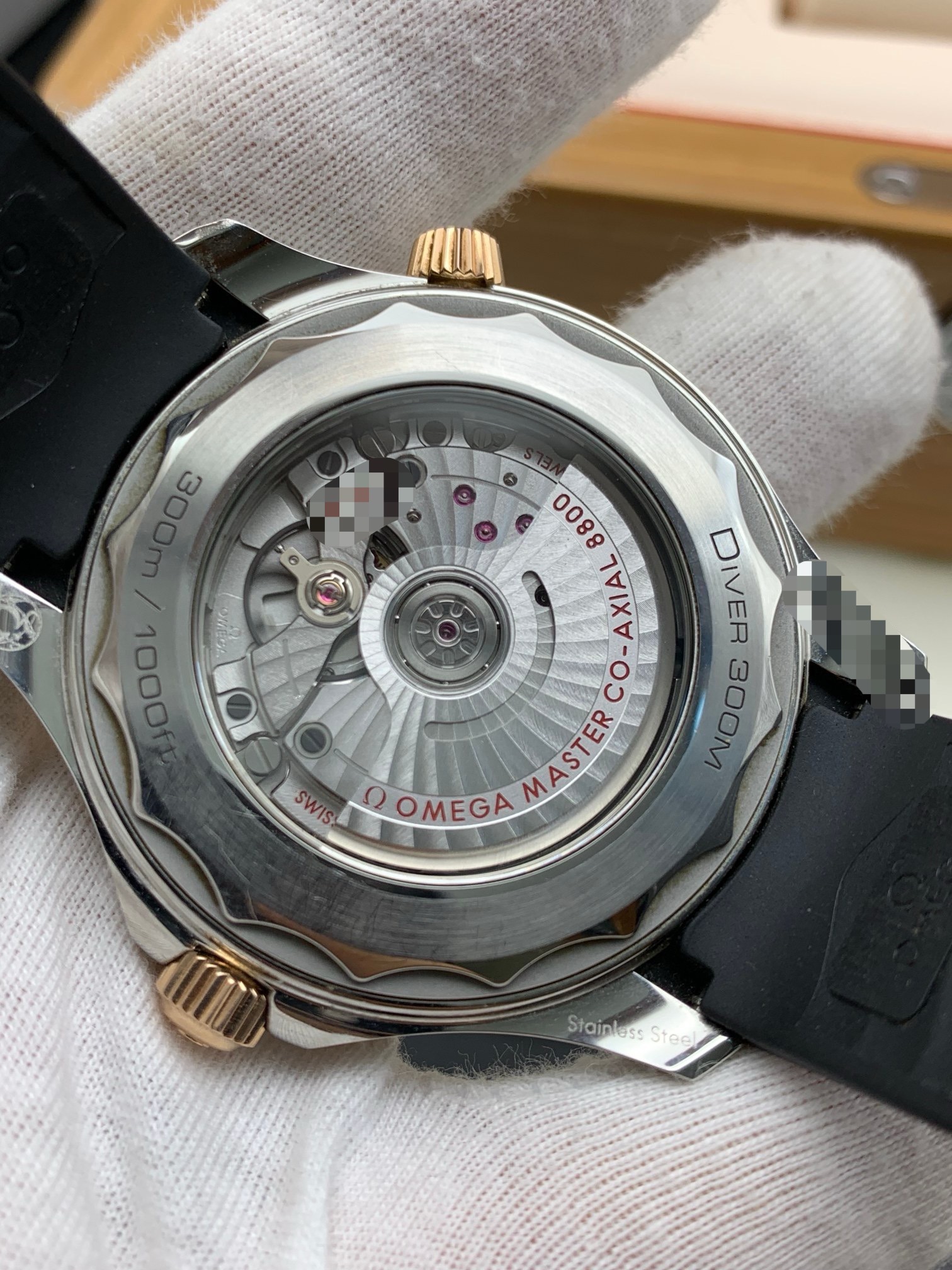 Omega 210.22.42.20.01.002 detail 4